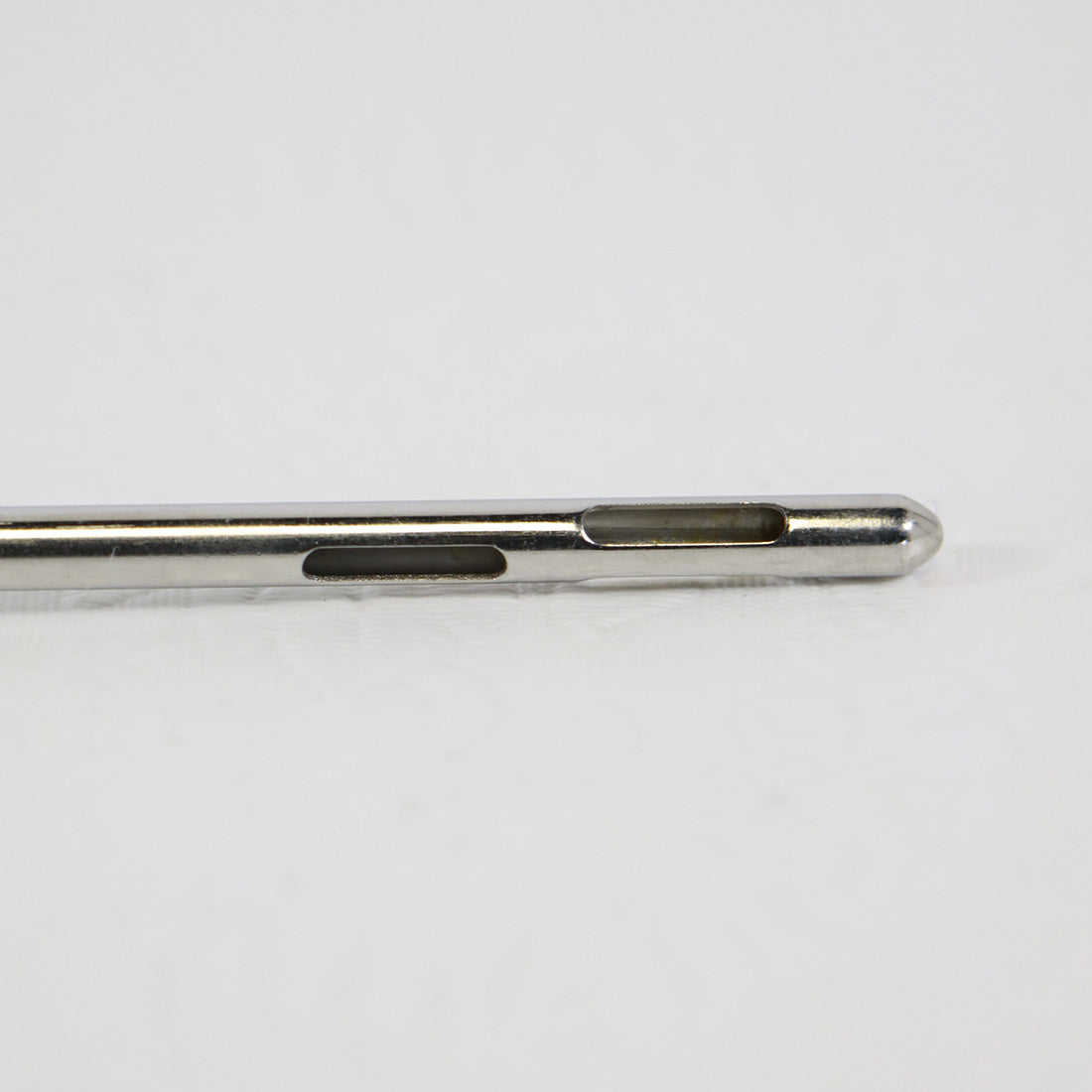 Microaire 4.0mm Tri-Port 3 Hole Blunt Nose Extraction Cannula Needle 8 1/2"