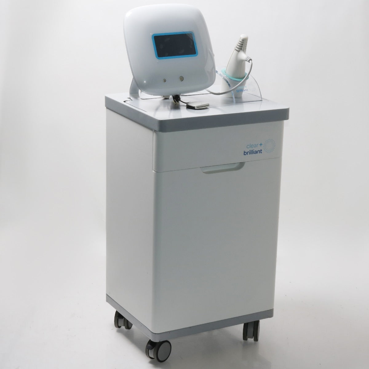 Solta Clear + Brilliant Fractional 1440 nm Laser Resurfacing w/ Cart