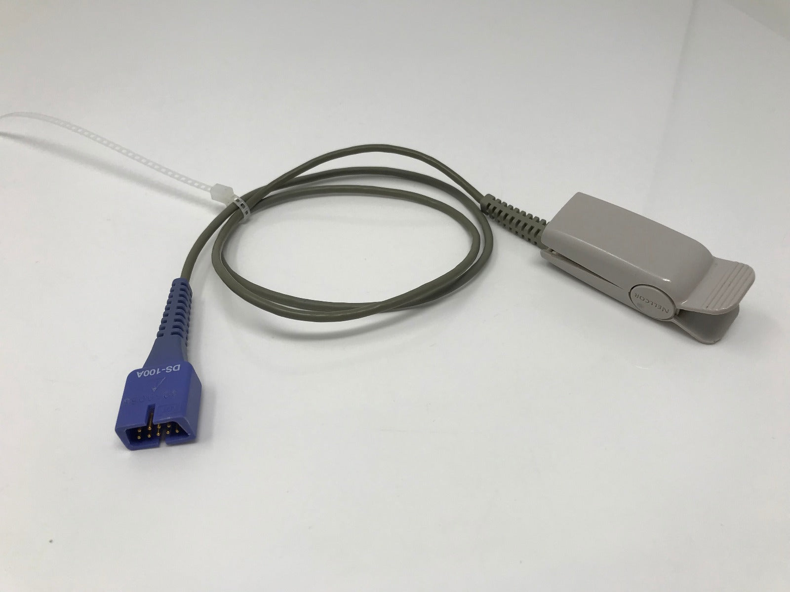 Oximetry Reusable SP02 Finger Sensor Adult Size 3ft DS100A