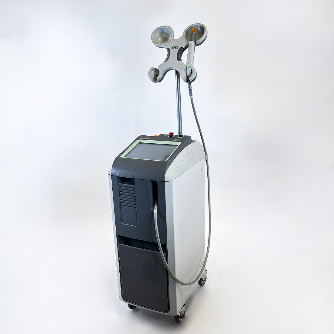 2012 Cutera Xeo Nd:Yag 1064 Laser System Nd Yag Handpiece Skin Acne Scars