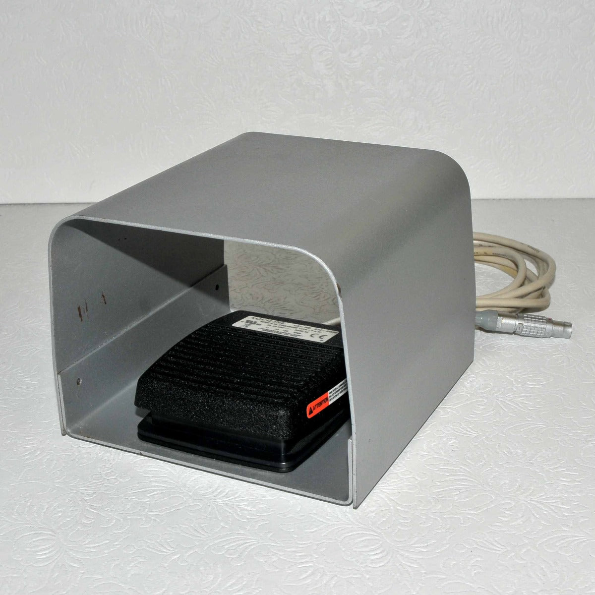 Cutera Xeo Laser IPL FootSwitch Foot Pedal Switch 4 Pin LEMO Connector 974-SWM