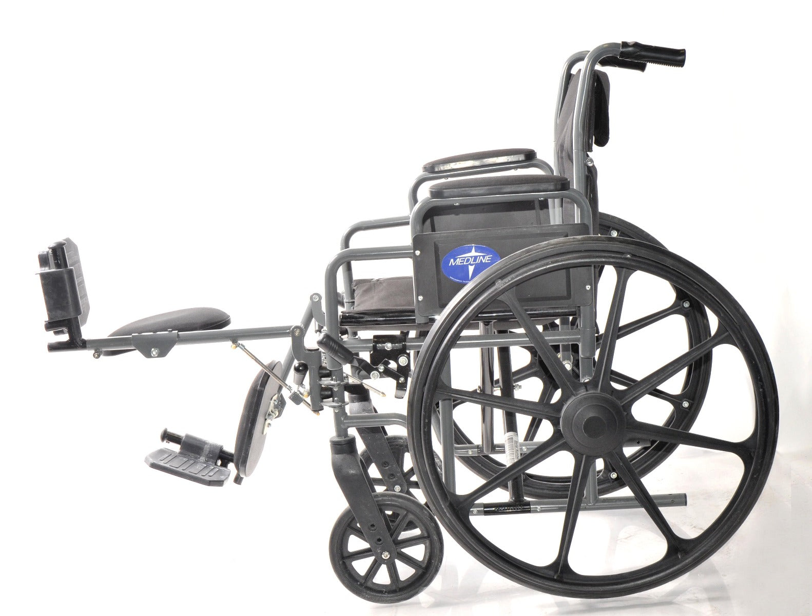 Medline Wheelchair 18" Wide Seat Arm Pad Adjustable Foot Mag Wheel Chair Black