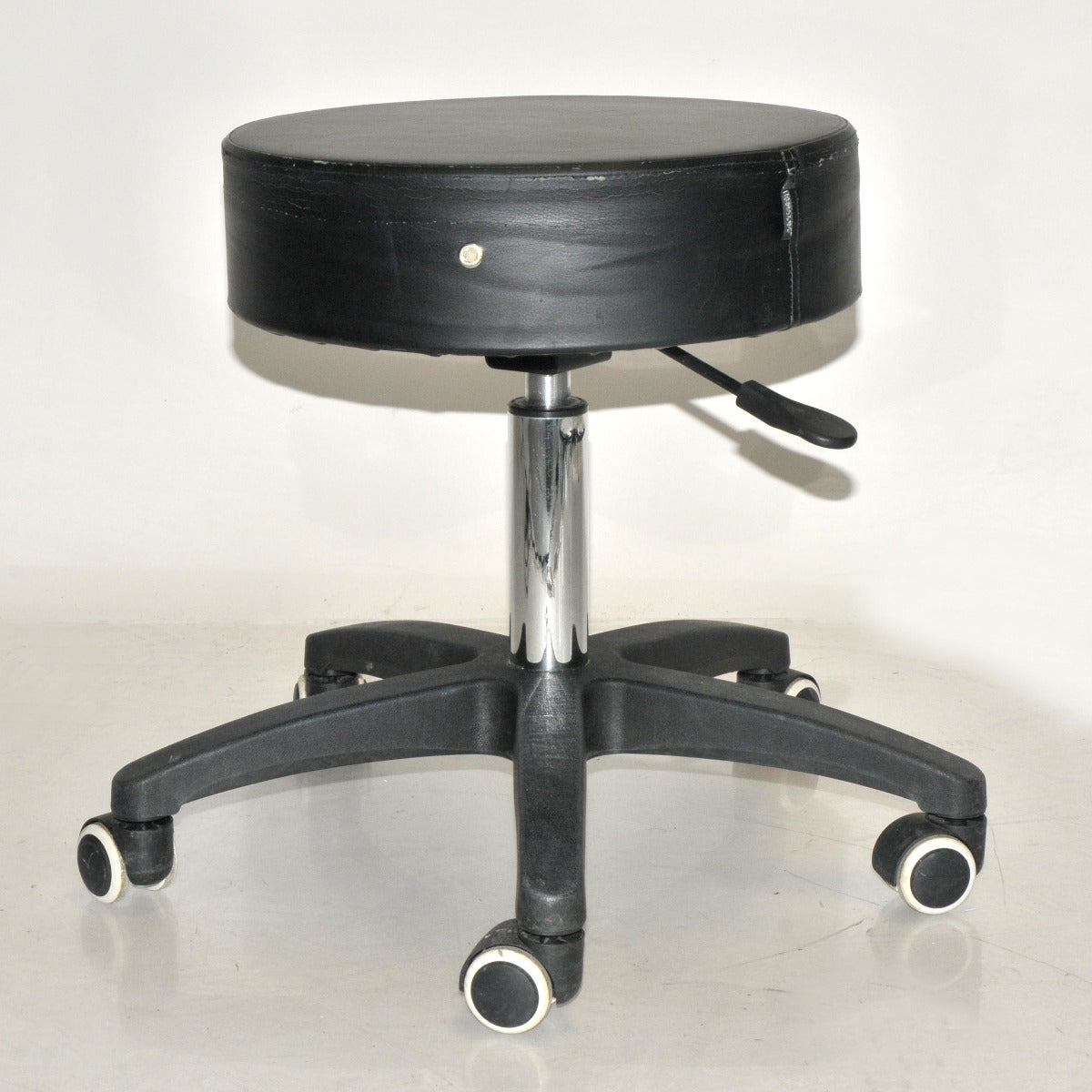 Master Massage Rolling 5 Wheel Exam Black Padded Chair Clinic Office Shop