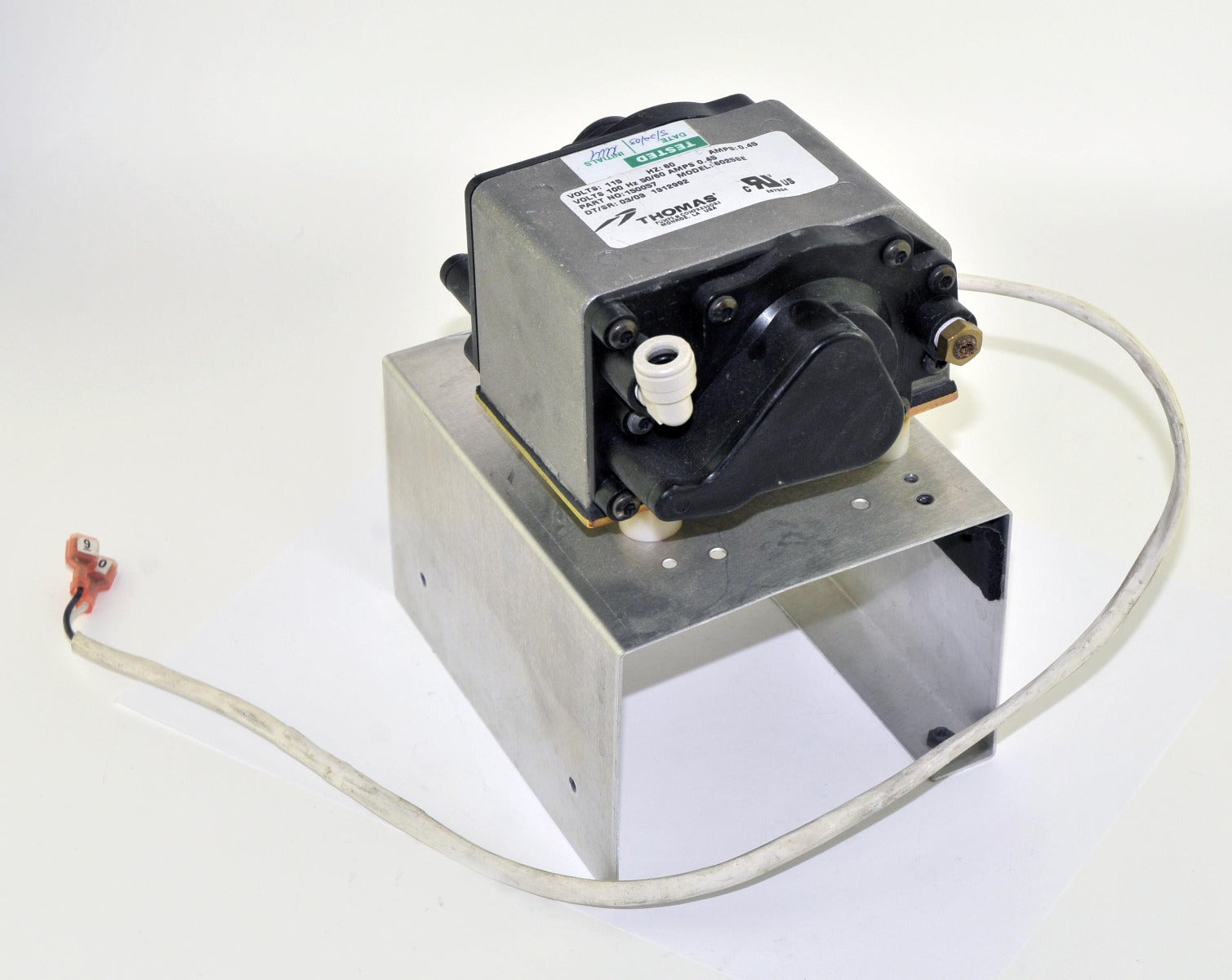 Thomas Linear Compressor Vacuum Pump 6025SE 115V 6025 SE w/Metal Base PARTS
