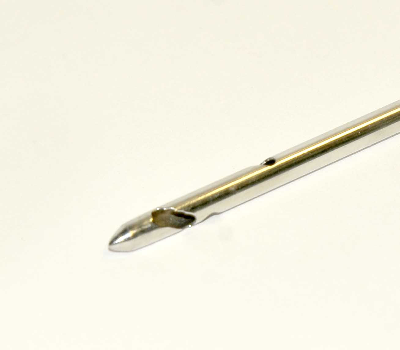 Luer-Lok Cannula Pointed Spiral 4.2mm x 22.5mm 3 Port Aspiration Suction 8.5"