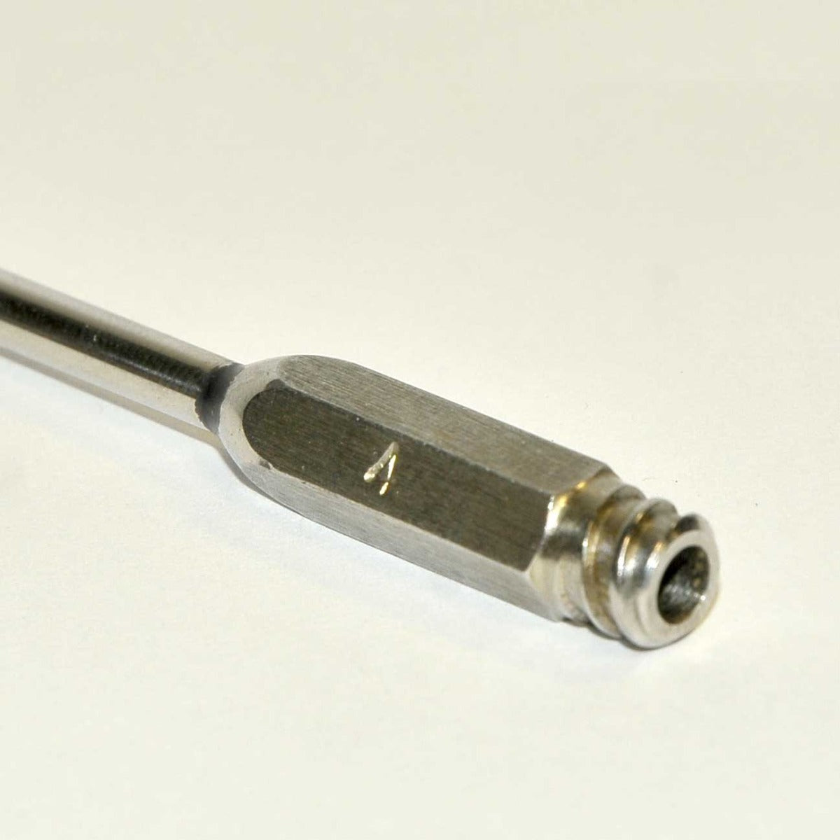 Luer-Lok Cannula Pointed Spiral 4.2mm x 22.5mm 3 Port Aspiration Suction 8.5"