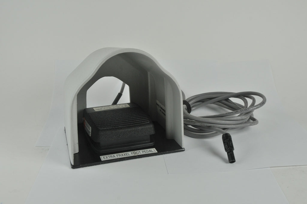 Aquiline Linemaster Fraxel Laser FootSwitch Pedal 971-SWM Foot Switch 4-Pin