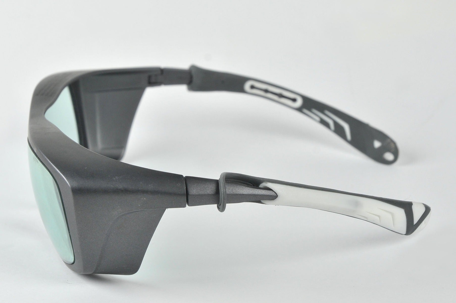 CO2 Laser Operator Safety Glasses Eyewear Gray White Univet Model 562