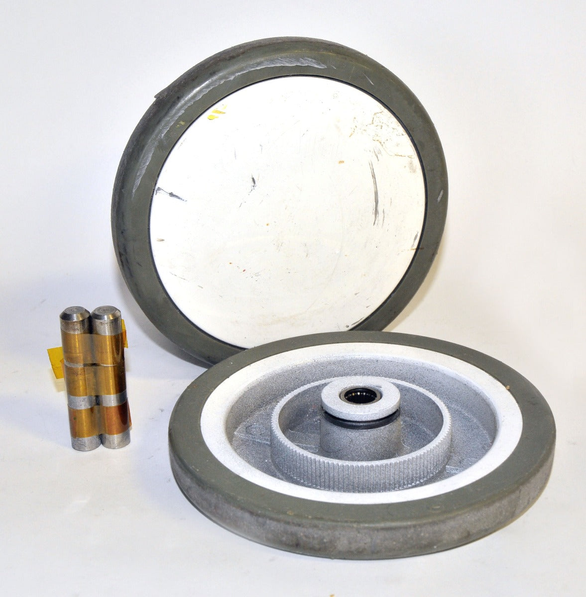 Lumenis IPL Quantum Laser REAR WHEELS w AXELS 5 3/4" PARTS AS-IS Set Pair