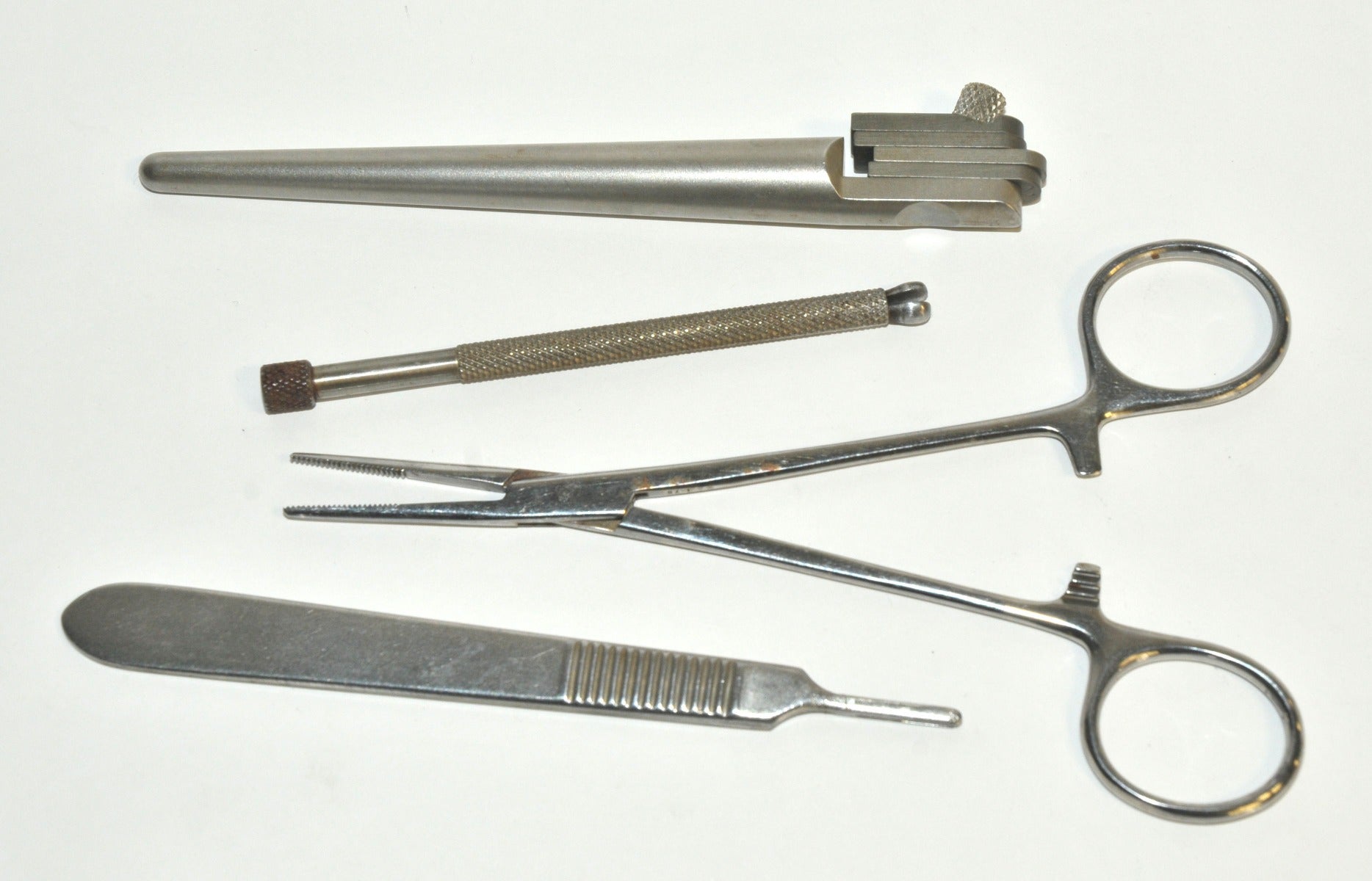Stainless Steel Surgical Instruments Forceps Clamp Lightning Knife Handle x4 Pcs