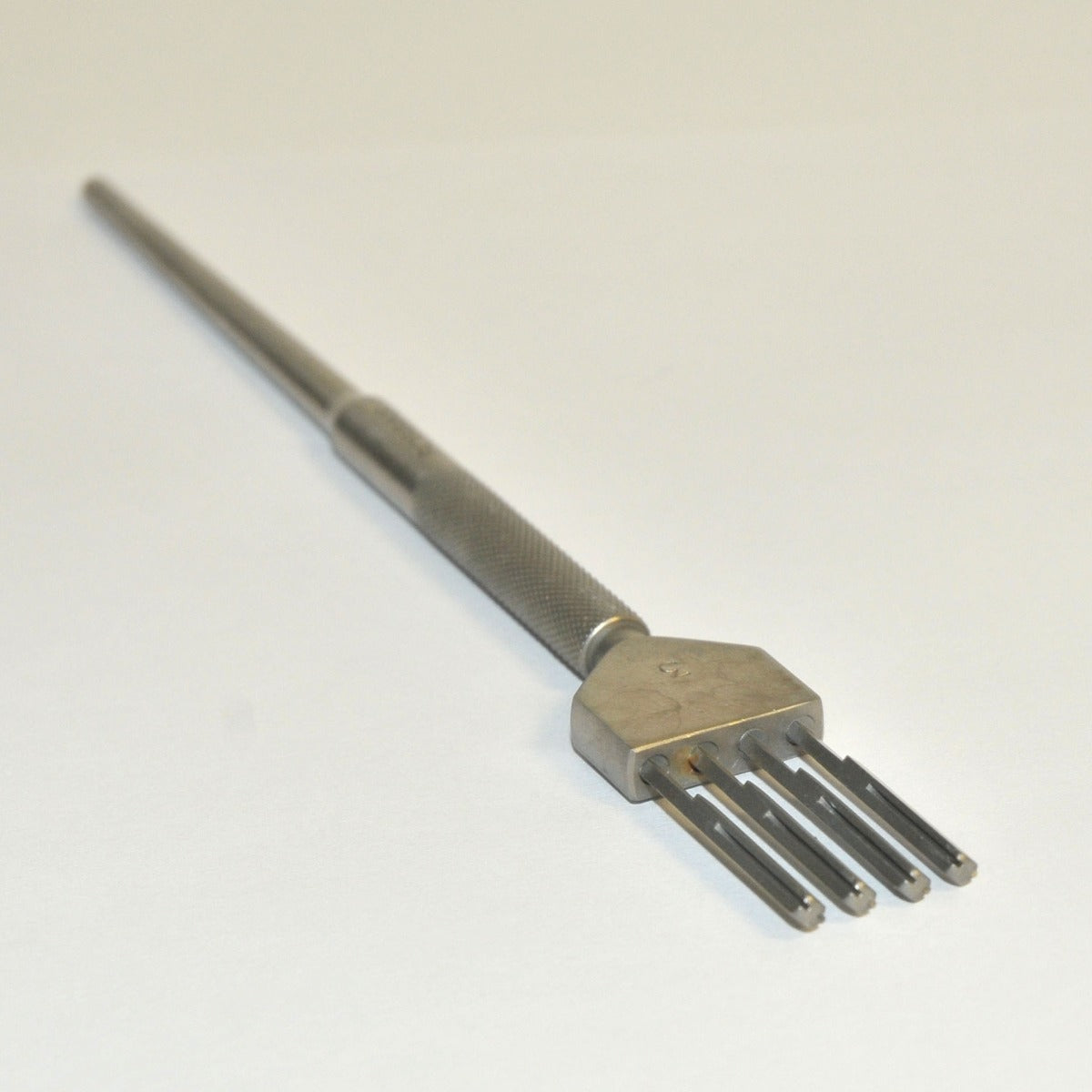 Robbins Surgical Instruments Scalpel Handle 4 Blade Angle Cut Cutting #3