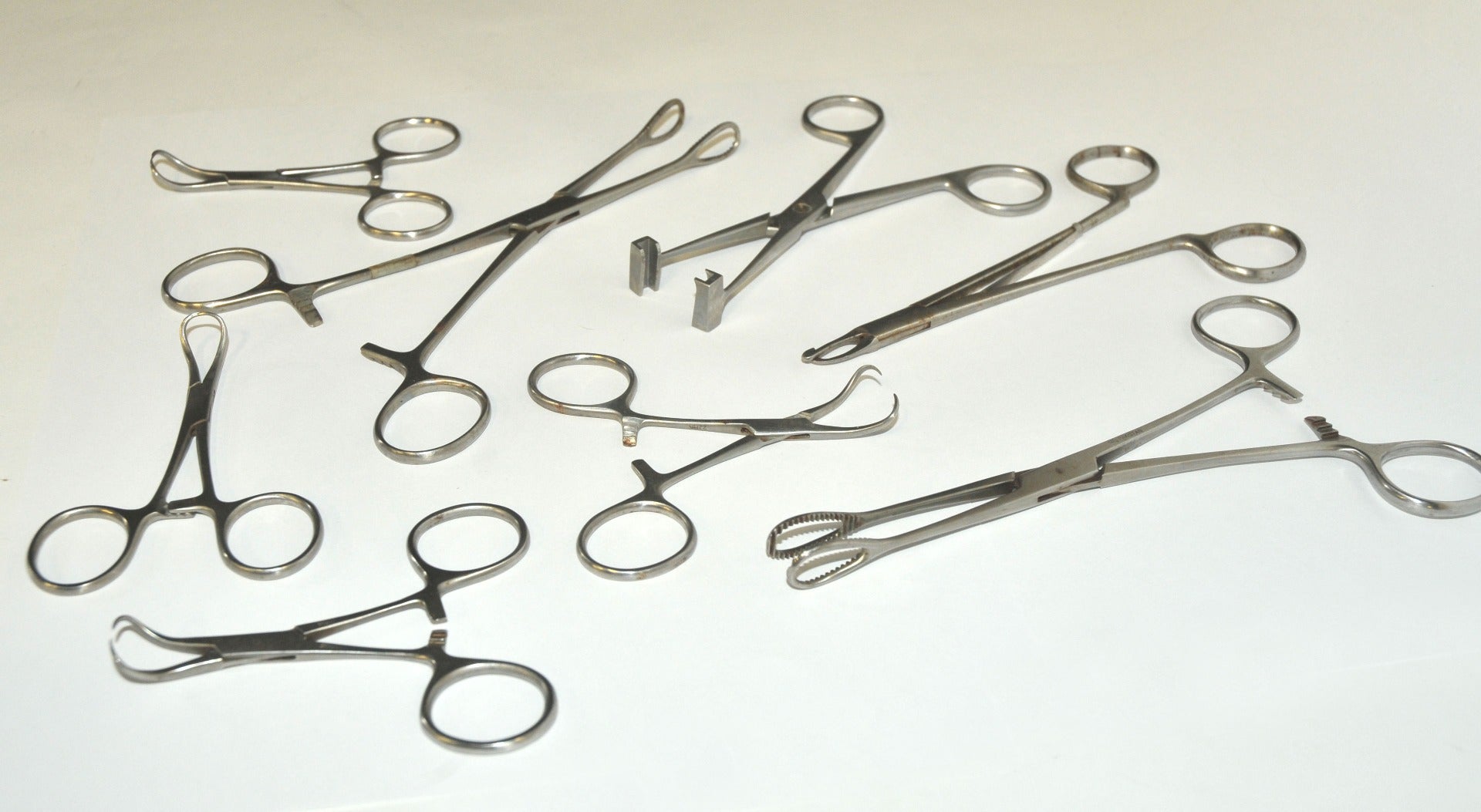 Stainless Steel Surgical Instrument Towel Clamp Tongue Forceps Mixed Lot x8 Pcs