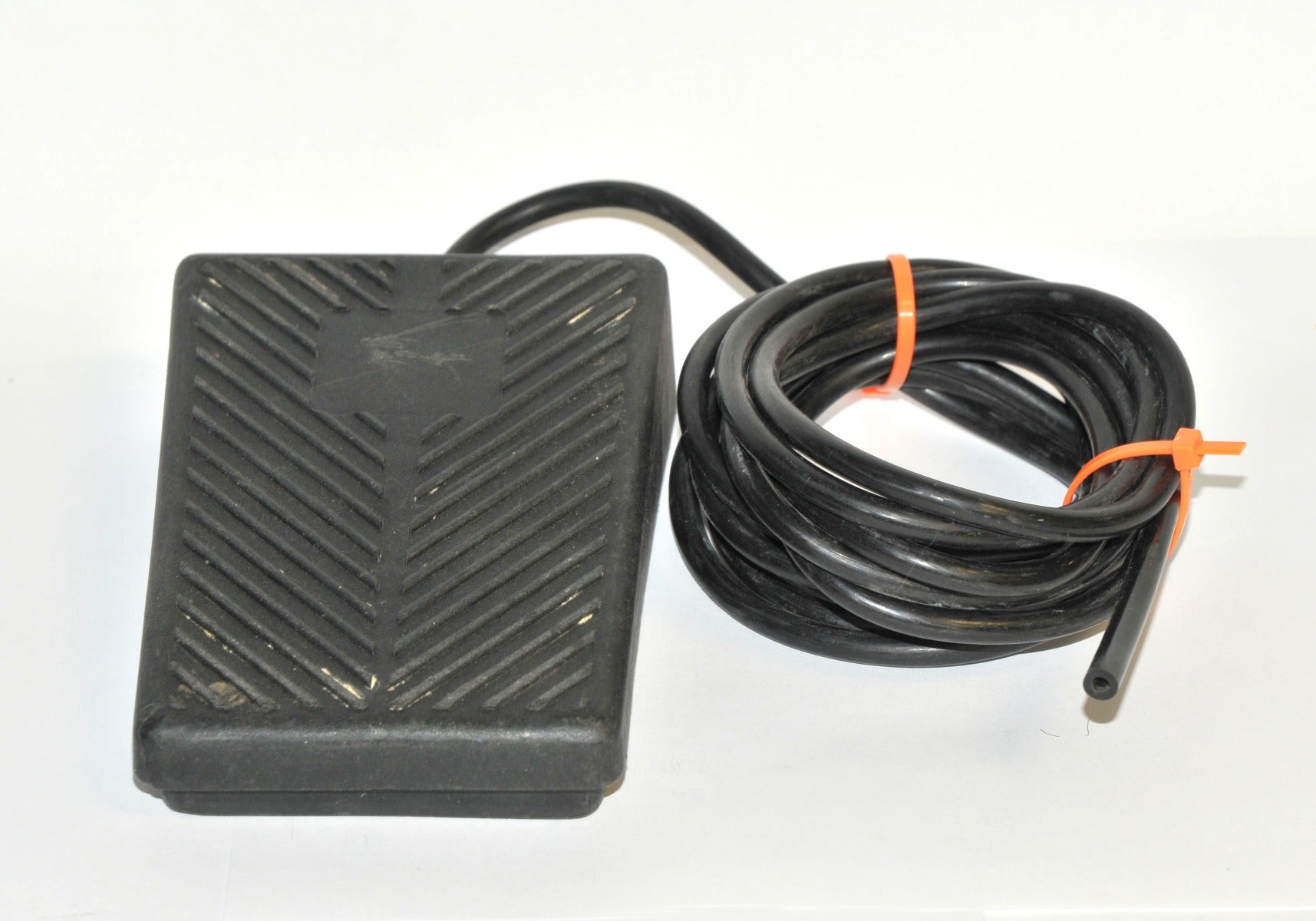 Pres Air Trol Pneumatic Laser FootSwitch Pedal B621A Foot Switch PARTS AS IS
