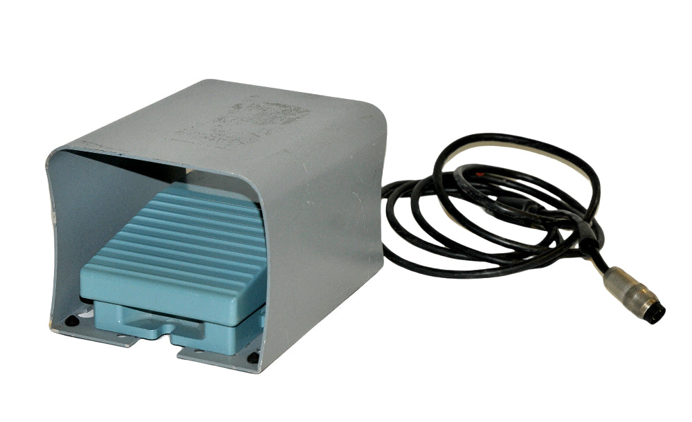 Telemecanique 4-Pin Laser FootSwitch Pedal Electric Foot Switch XPE M110