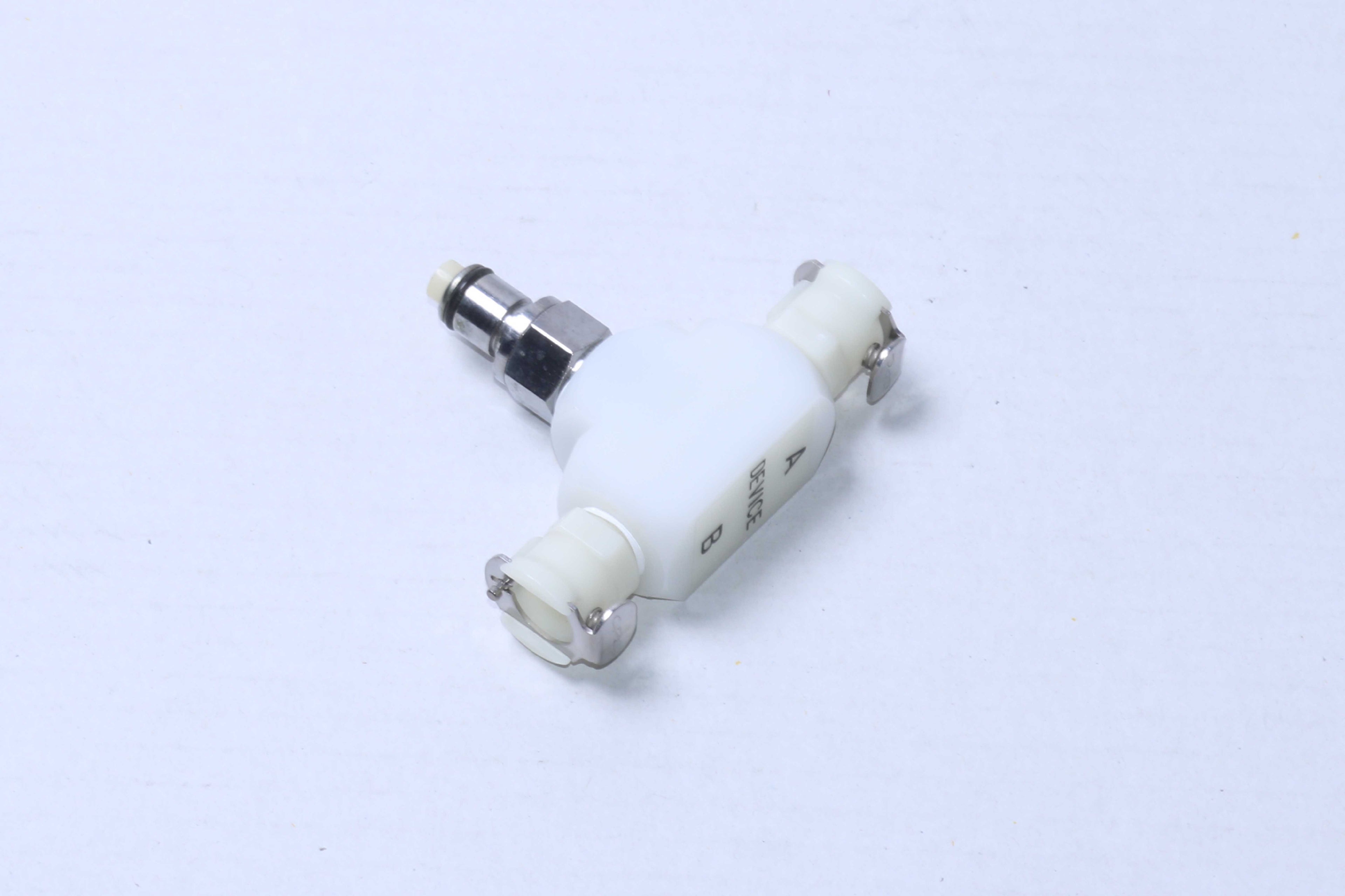 LaserScope Lyra Dual Water Outlet Cart Chiller Connector Adapter Coupler 10-8790