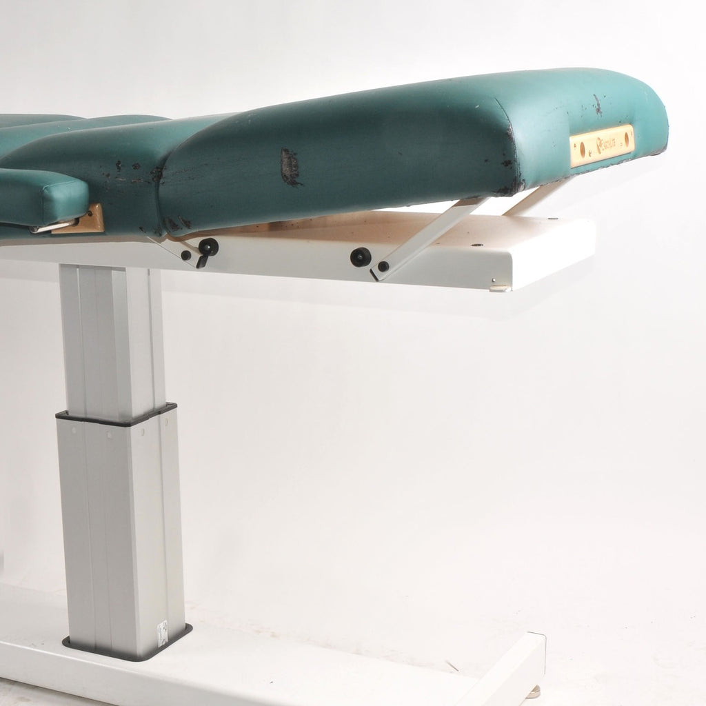 Earthlite Power Adjustable Massage Table Chair w Foot Switch Tattoo Office