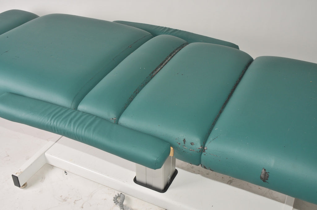 Earthlite Power Adjustable Massage Table Chair w Foot Switch Tattoo Office
