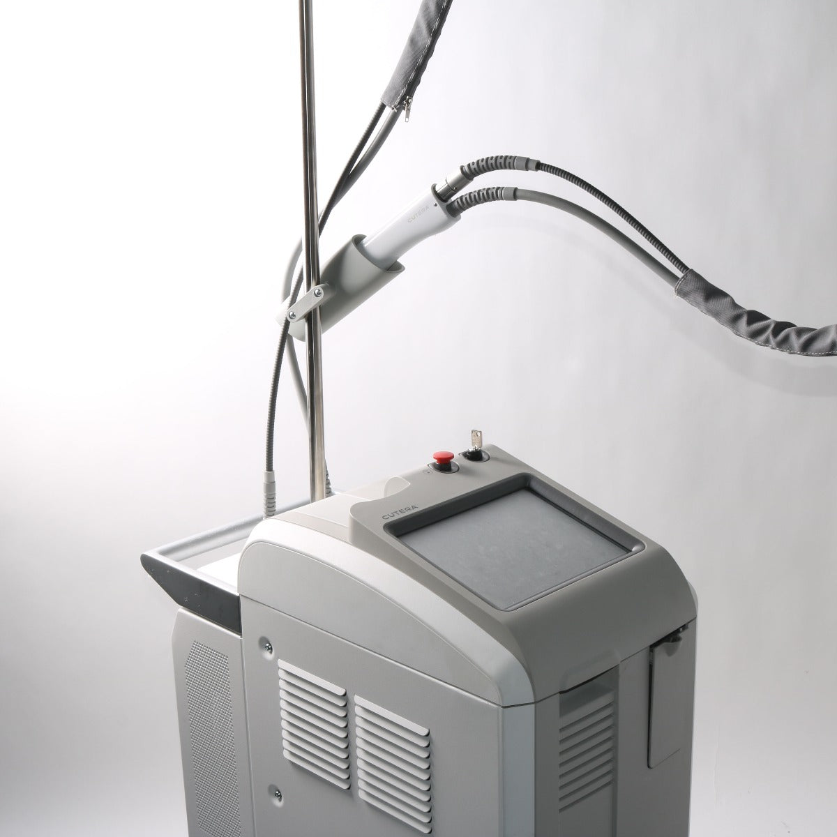 2018 Cutera Excel HR Alexandrite NdYAG 755 1064 Hair Removal Laser LOW 40K SHOTS