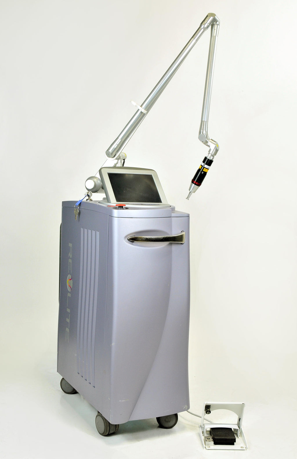 Cynosure HOYA ConBio Revlite Q-Switch 5321064 Laser Tattoo Removal System - 2008