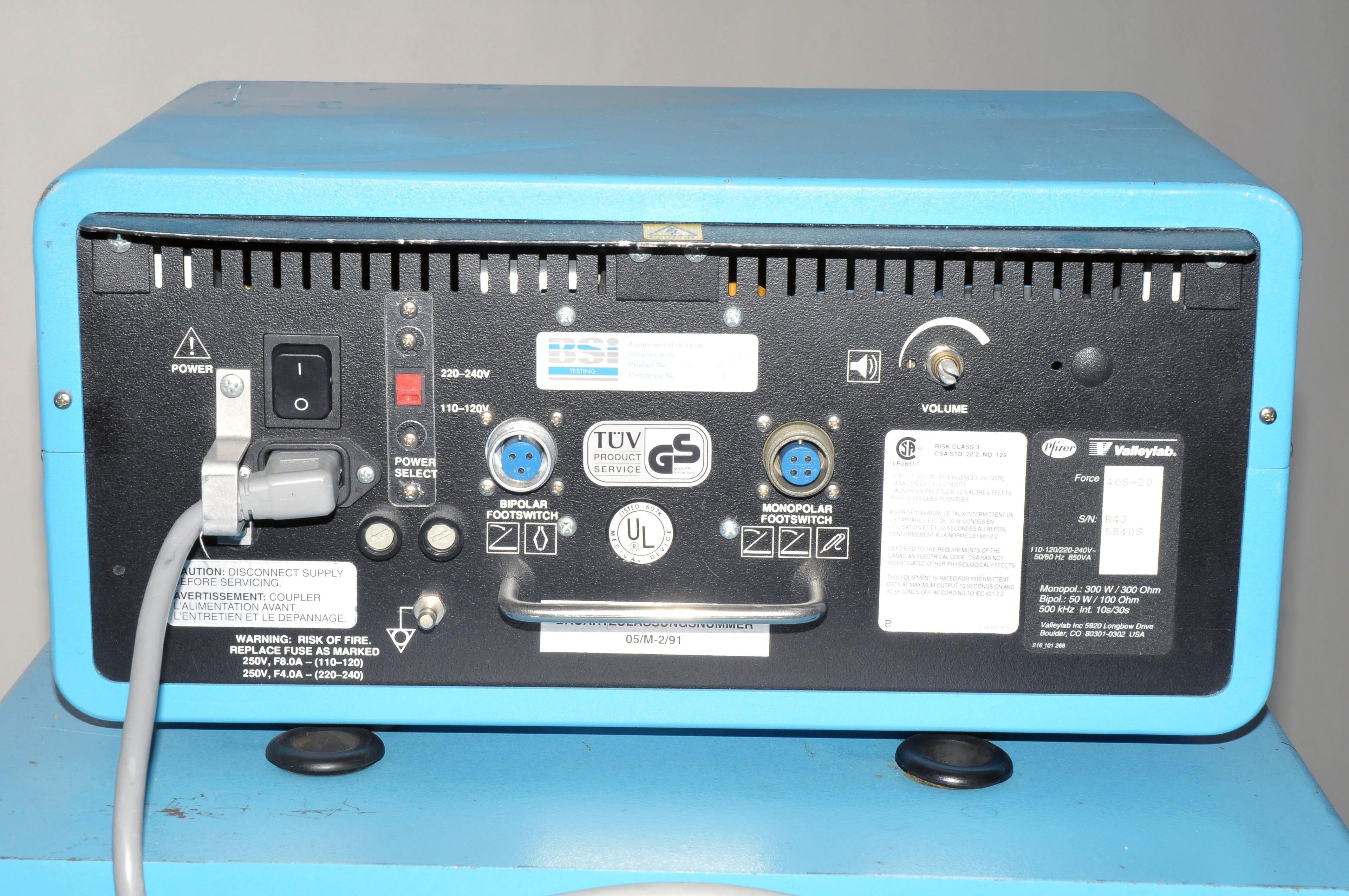 Pfizer Valleylab Force40 Electrosurgical Generator Force 40 w Foot Switch & Cart