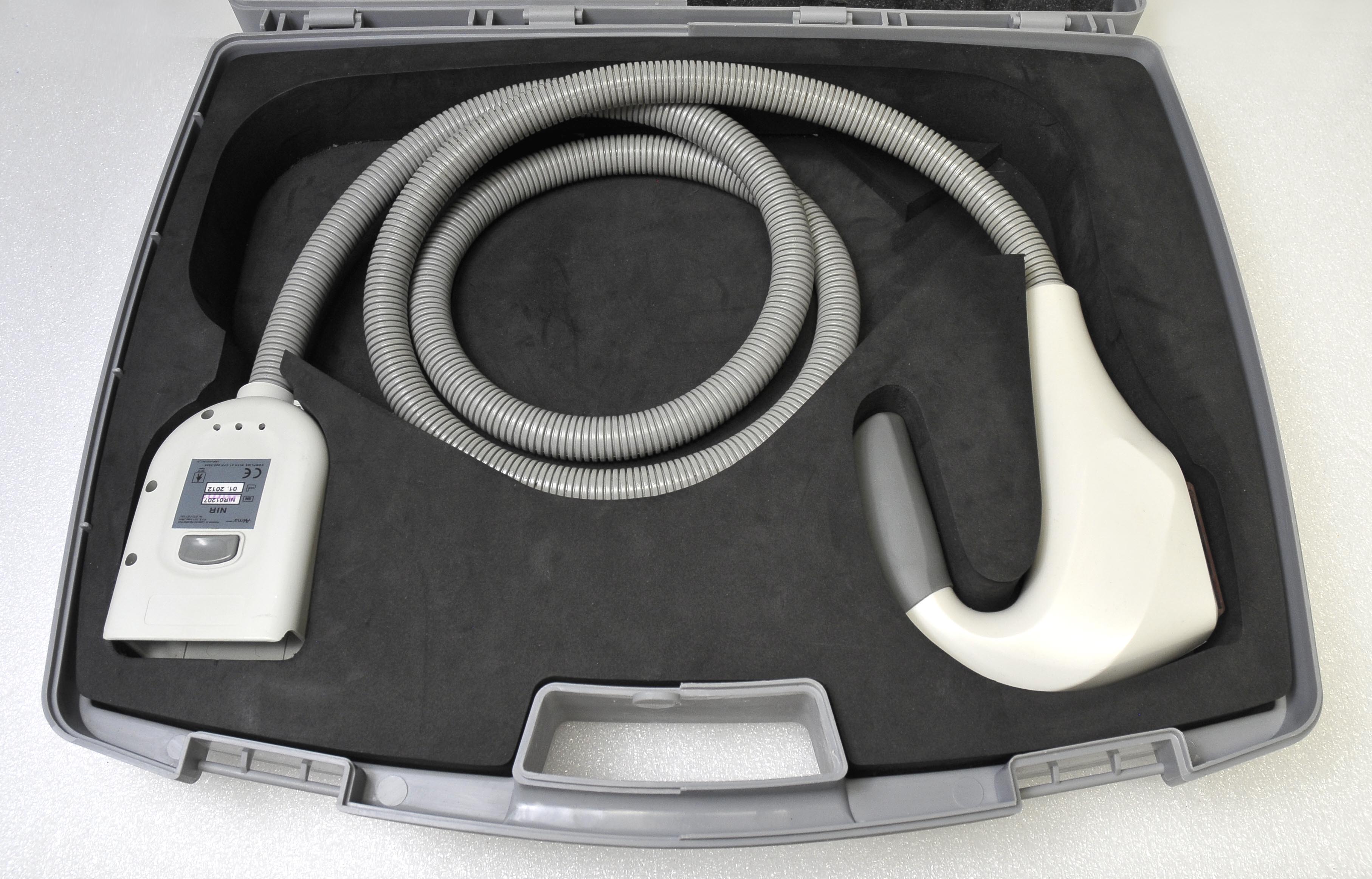 2012 Alma Lasers Soprano XL NIR HandPiece Hair Removal Laser w Case