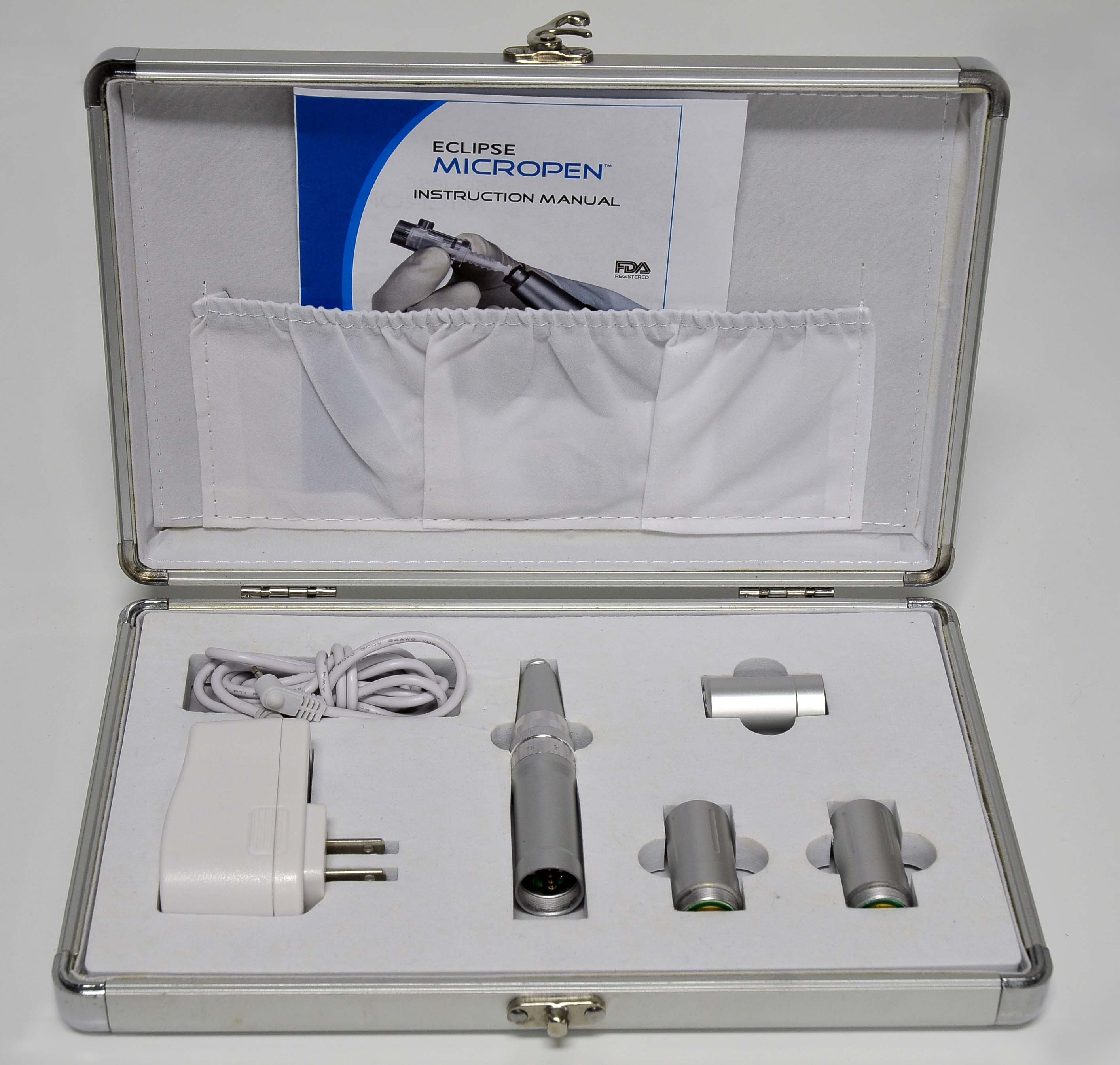 MicroPen Kit - Eclipse Aesthetics Silver MicroNeedling Pen - DEMO Micro - w/Case