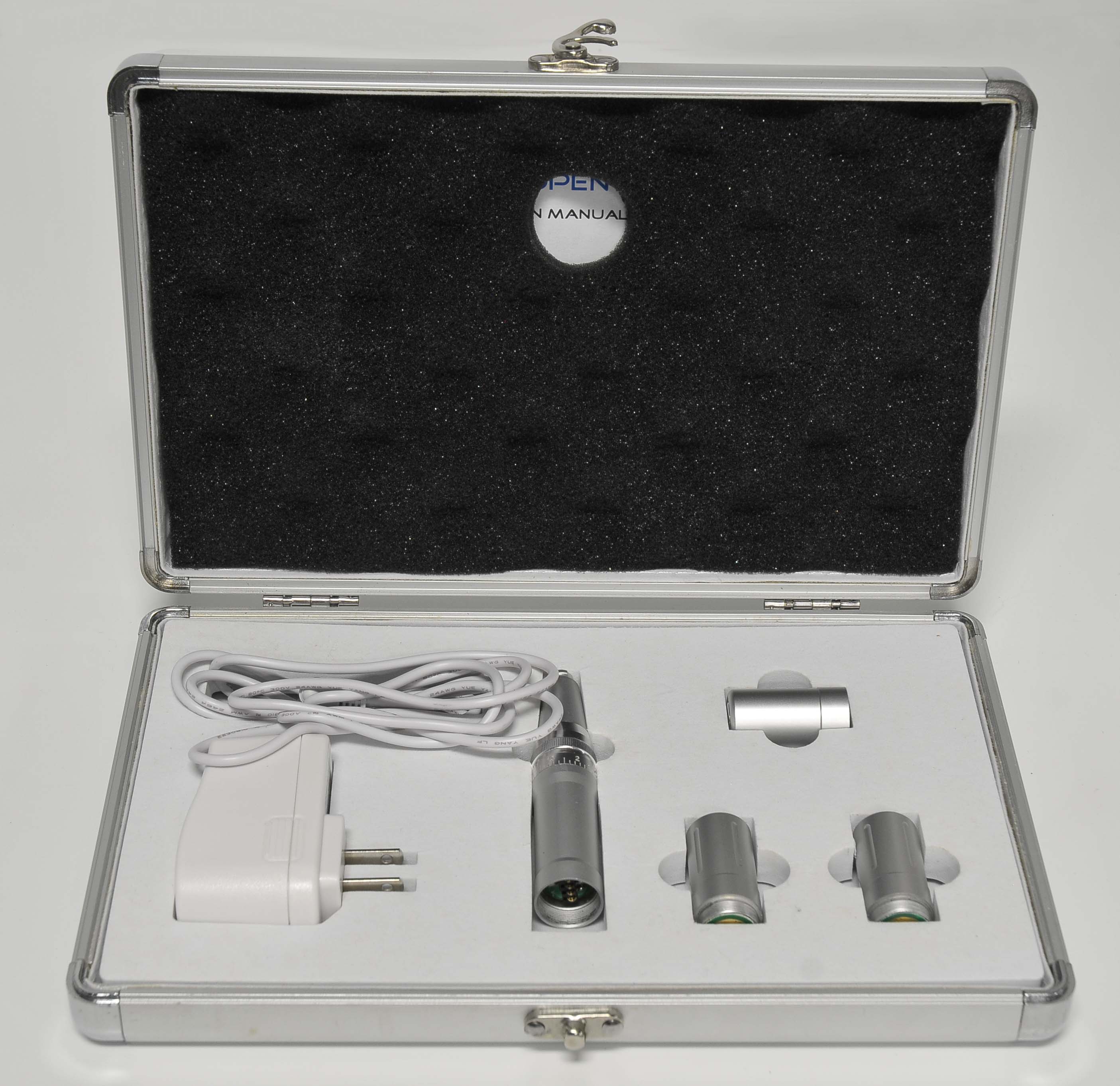 MicroPen Kit - Eclipse Aesthetics Silver MicroNeedling Pen - DEMO Micro - w/Case