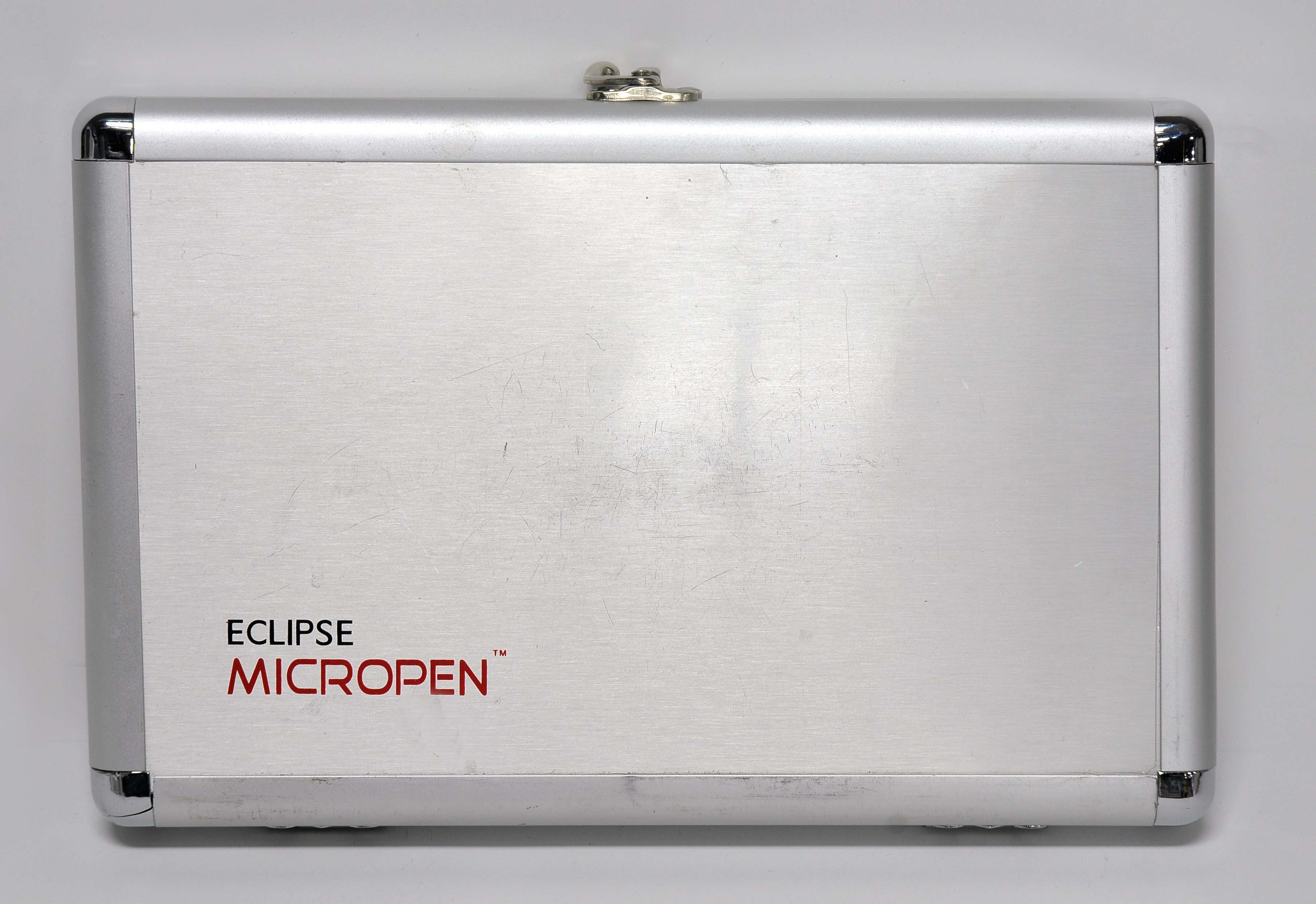 MicroPen Kit - Eclipse Elite Aesthetics Silver MicroNeedling Pen - DEMO w/Case