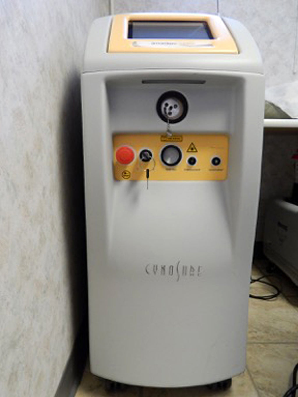 2011 Cynosure Triplex SmartLipo Nd: Yag Laser System 1064nm 1320nm 1440nm