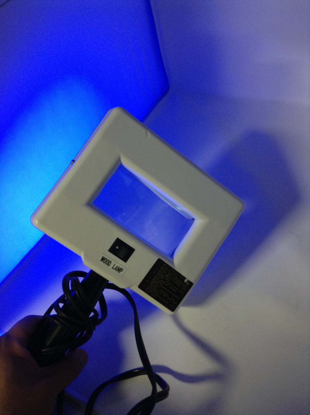 Facial Wood Lamp Black Light With Magnifying Glass 110v 60hz Power 15w***