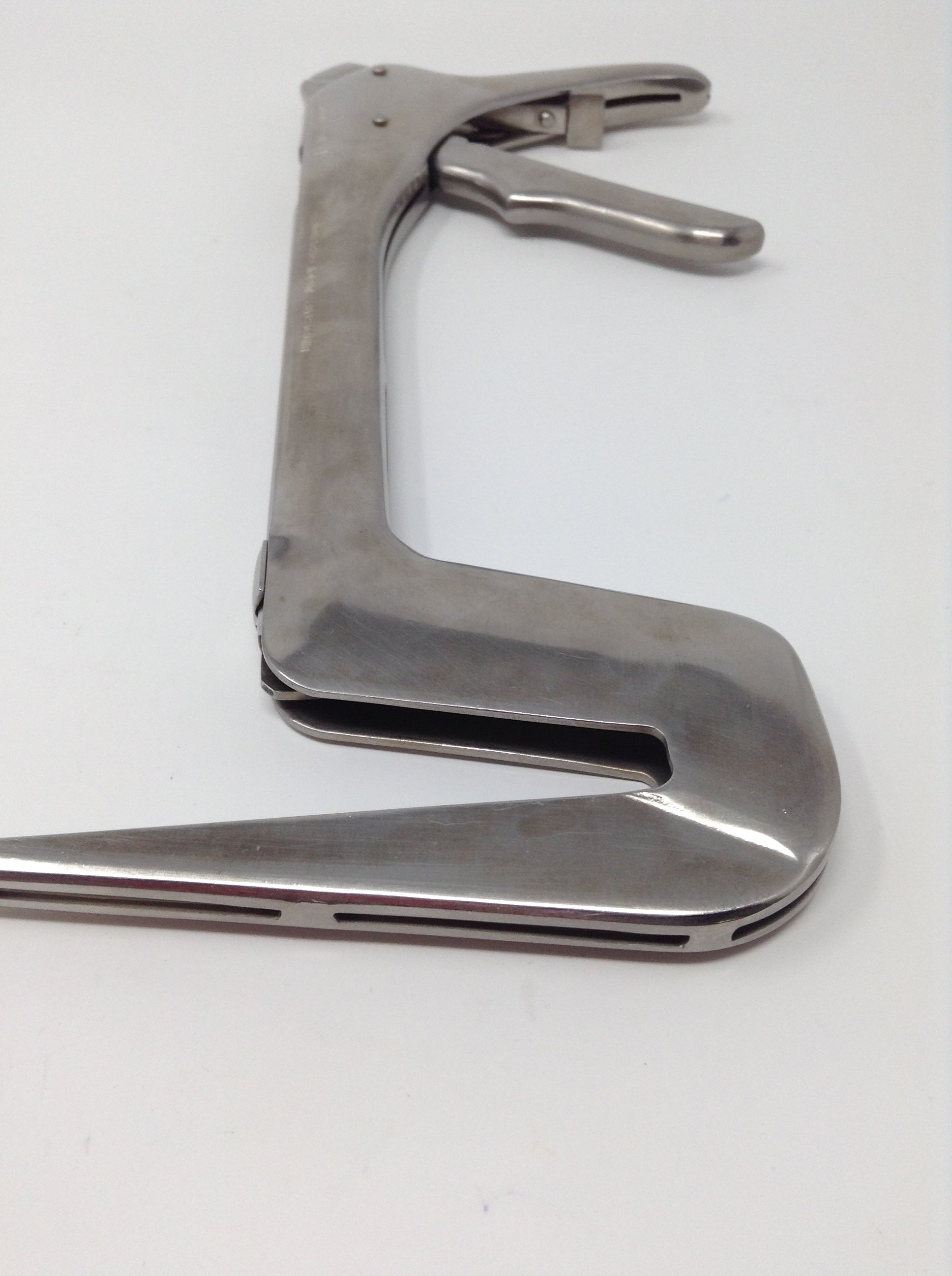 United States Surgical Corporation TA90 Auto Suture Premium 90 Reusable Stapler