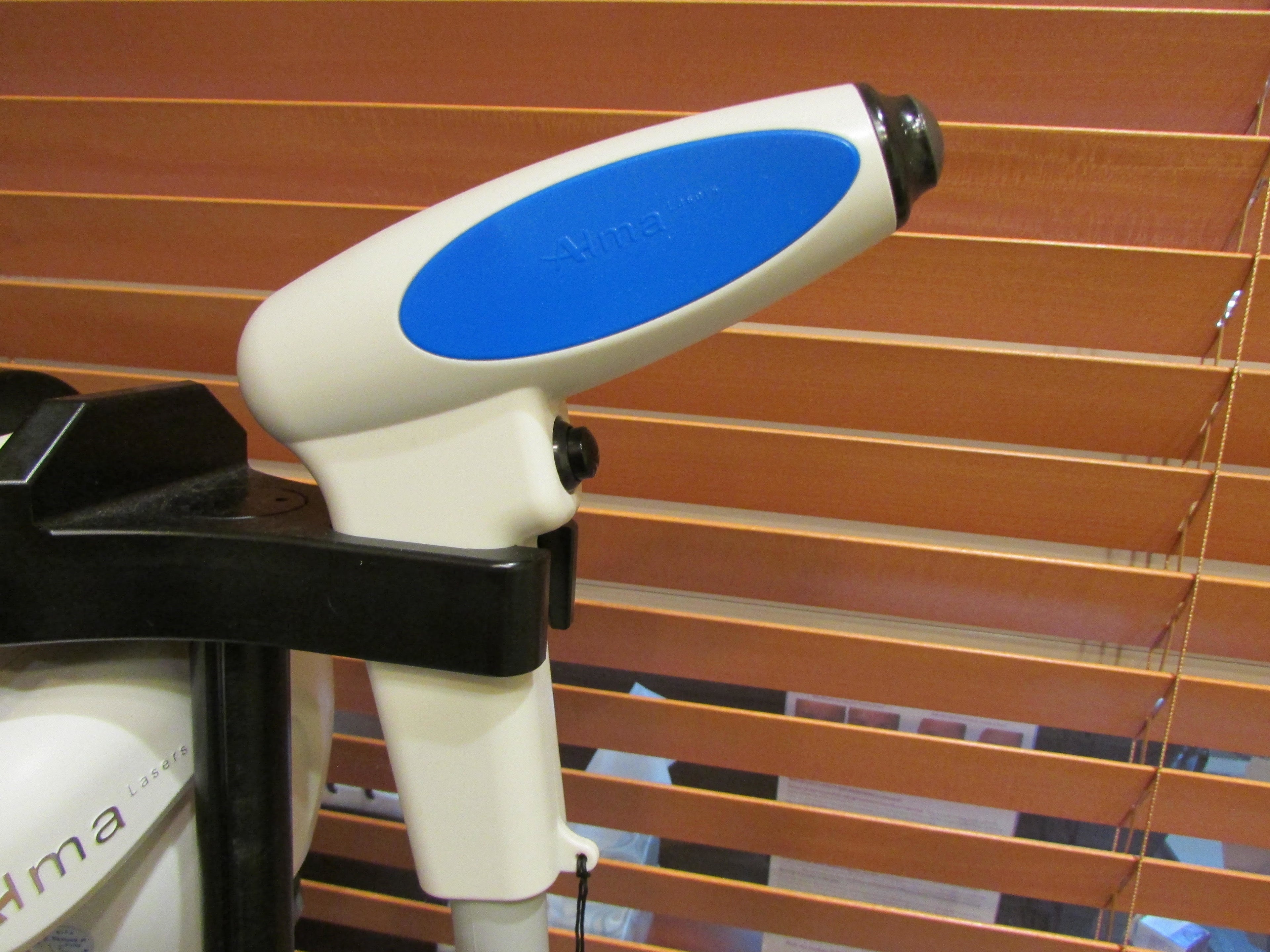 Alma Accent XL Cellulite-Reduction RF Laser Bipolar UniForm UniLarge 2012