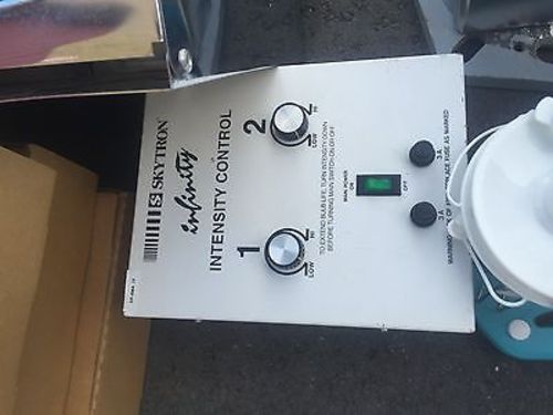 Skytron Infinity IF22 Ceiling Mounted 2 Arm or Lights w Control Box