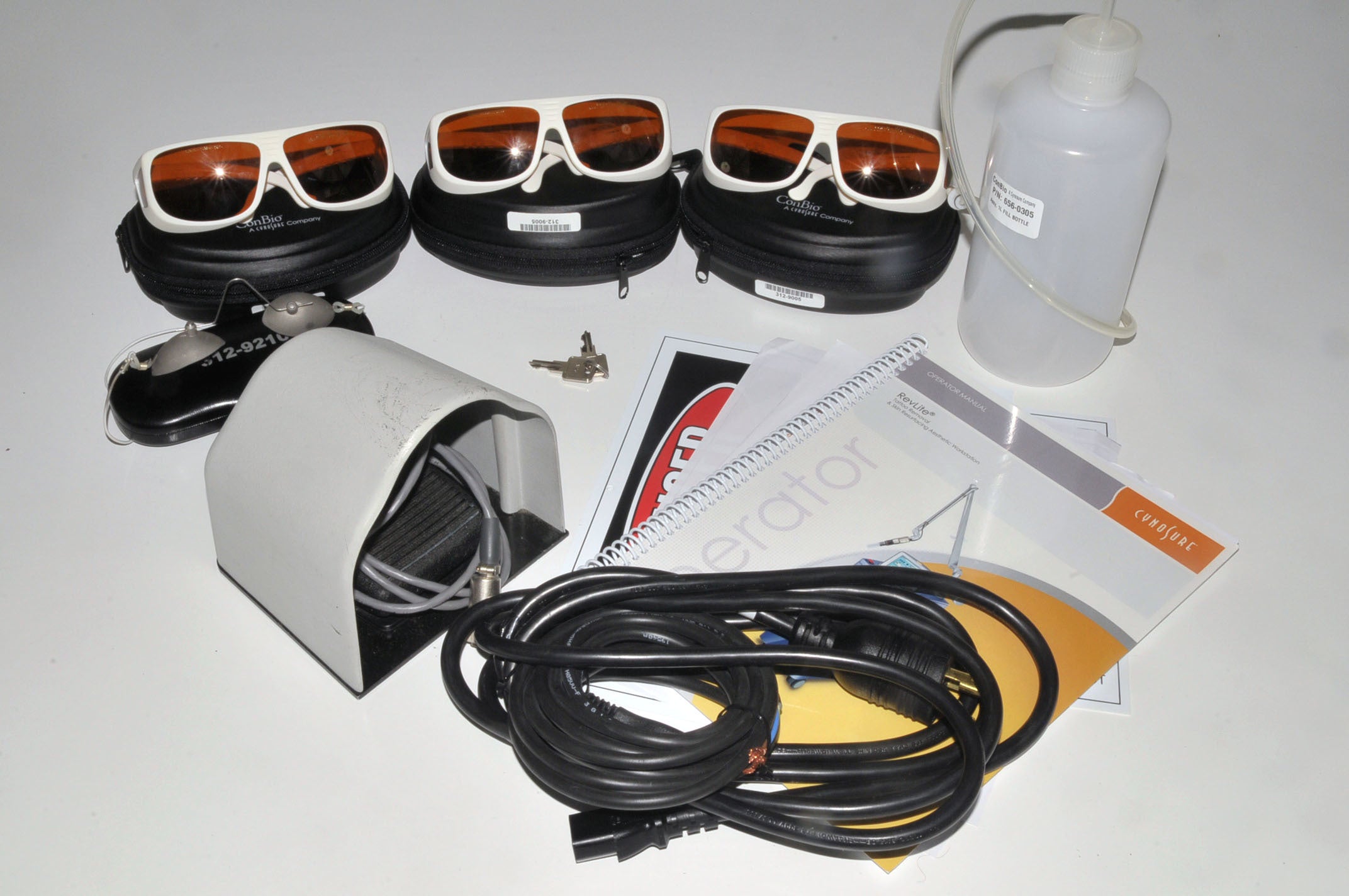 2013 Cynosure Hoya Conbio Con Bio Revlite Rev Lite Si Q-Switch Laser Tattoo 1064