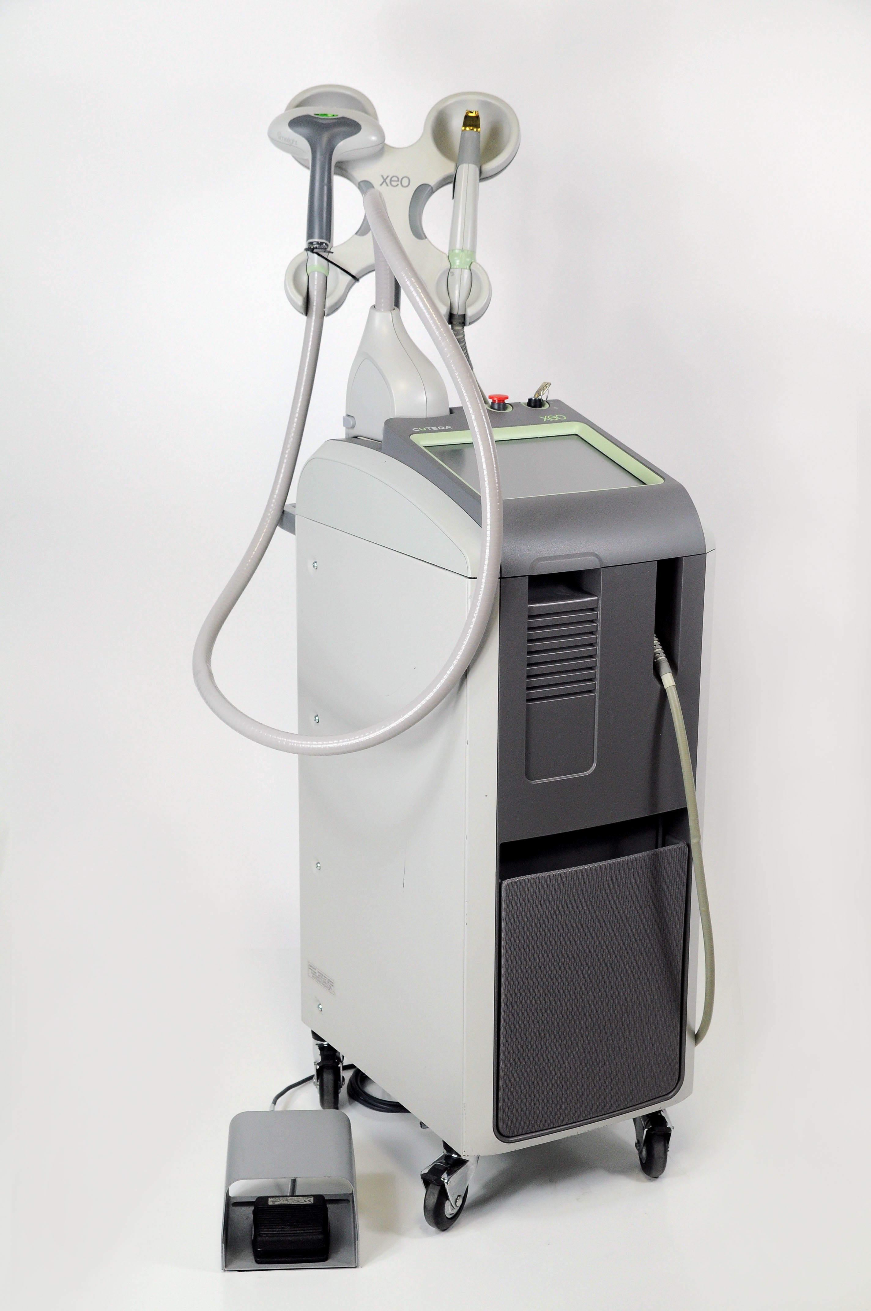 2009 Cutera XEO Laser System w Prowave 770 Titan XL Limelight Nd:YAG HandPieces