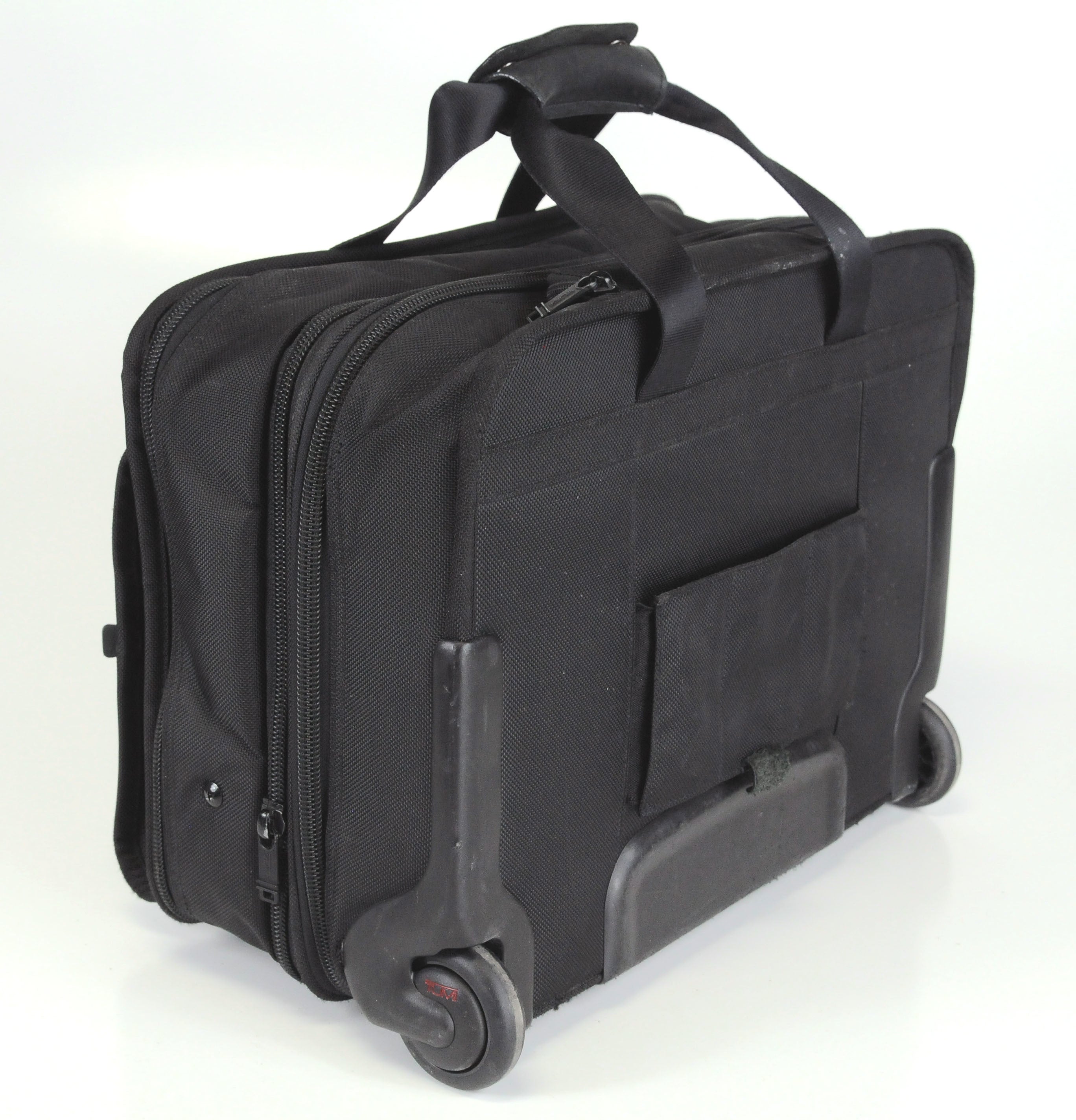 Tumi Black Short Trip Business Travel Wheeled Luggage Case Packing Bag Suitcase