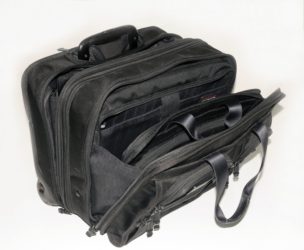 Tumi Black Short Trip Business Travel Wheeled Luggage Case Packing Bag Suitcase