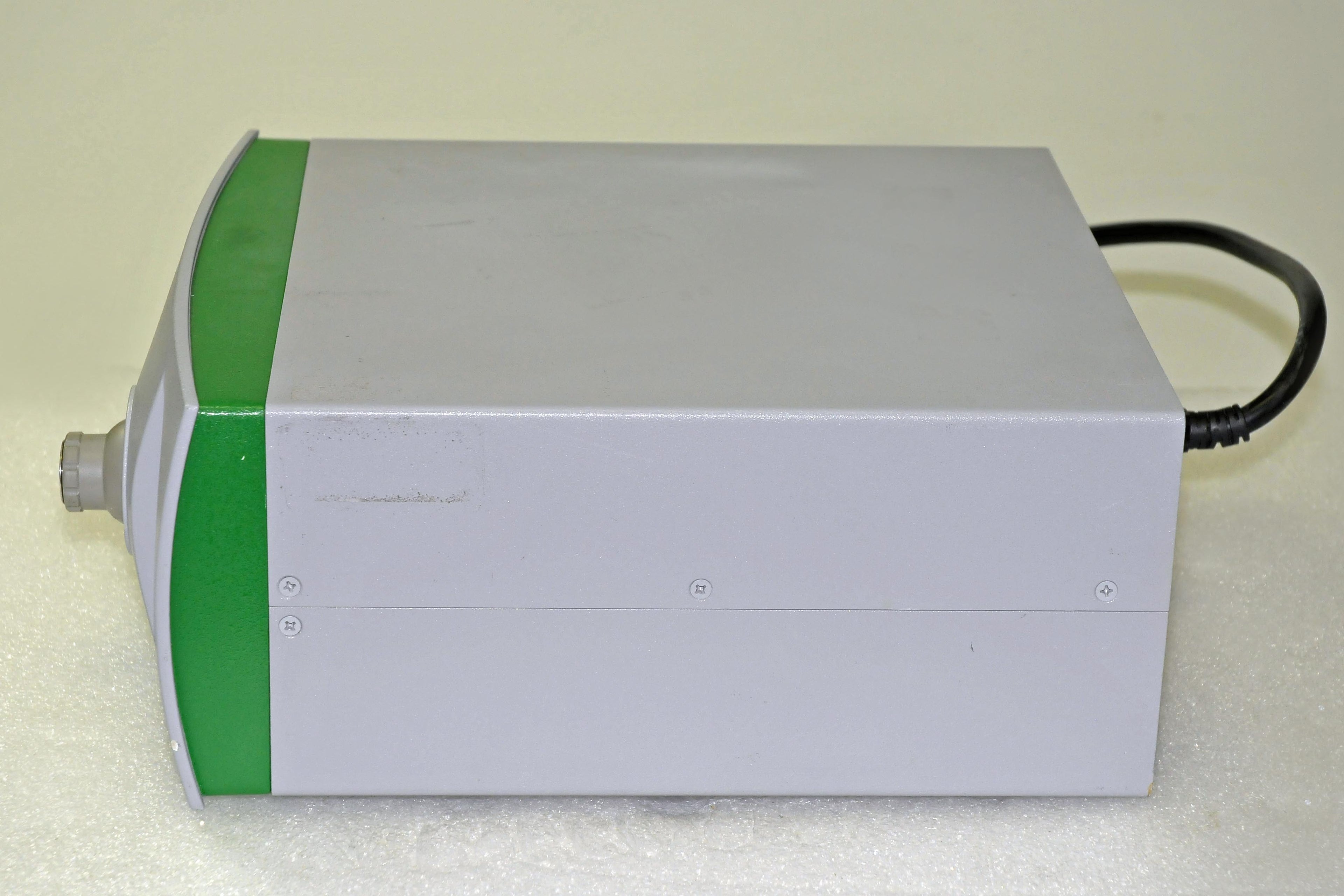 Snowden Pencer Genzyme Light Source Surgical Products Model 89-8400