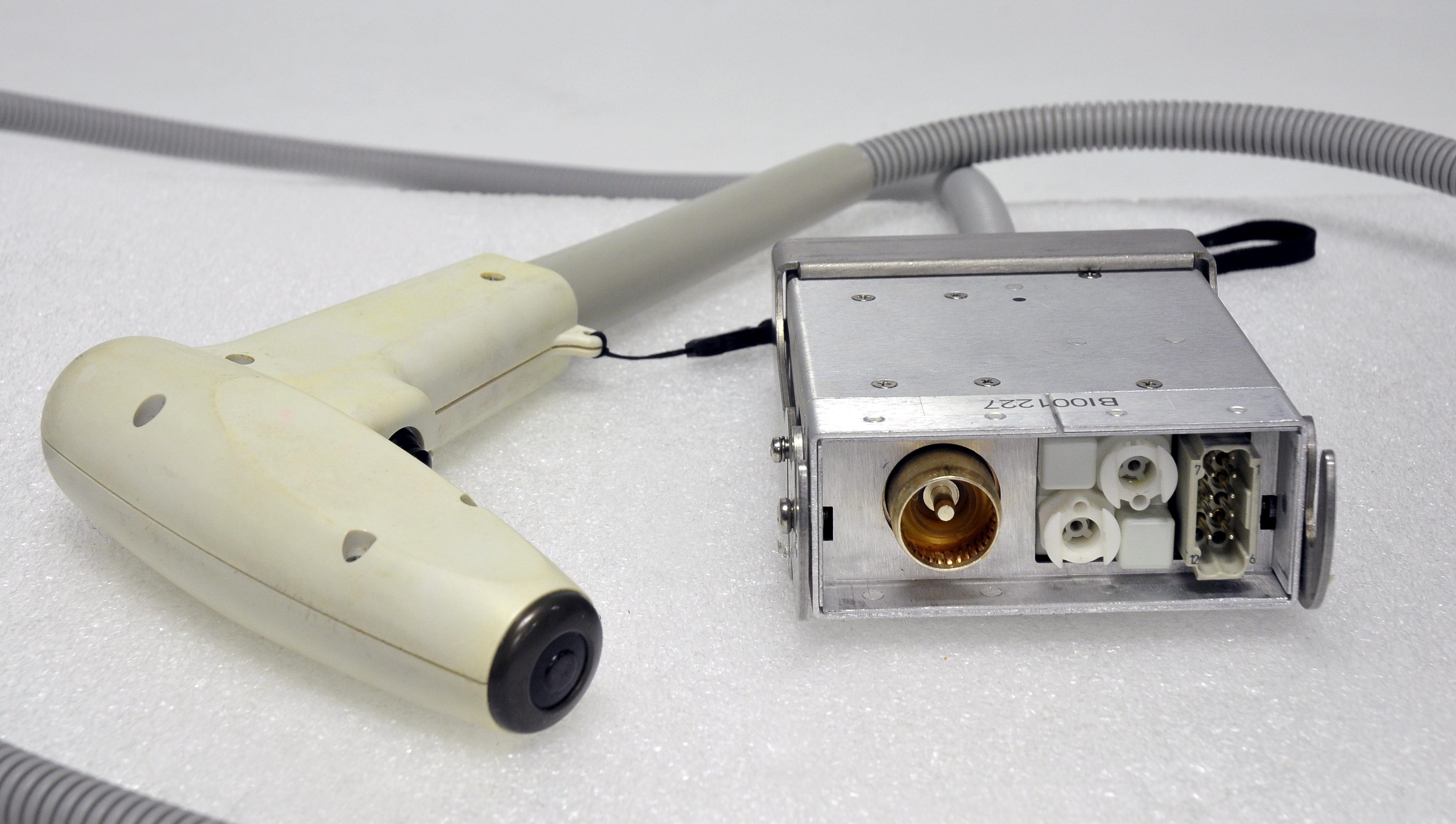 Alma Accent XL Laser w 2 HandPieces: BiPolar UniLarge Cellulite Reduction 2007