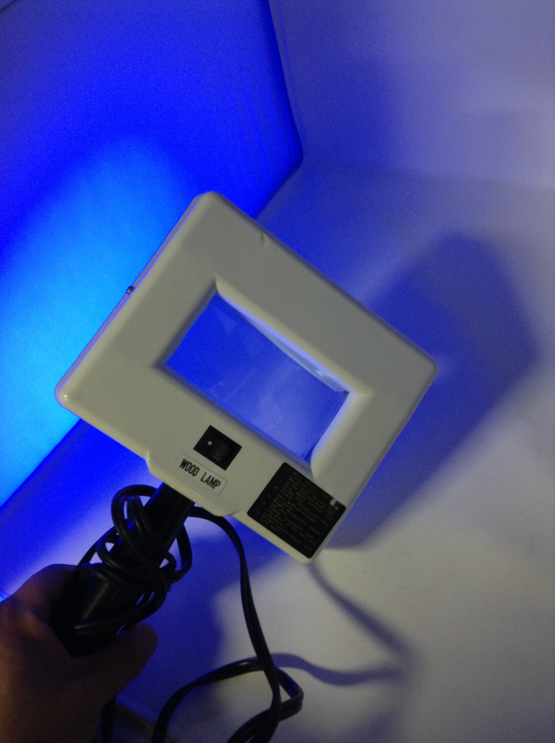 Facial Wood Lamp Black Light With Magnifying Glass 110v 60hz Power 15w***
