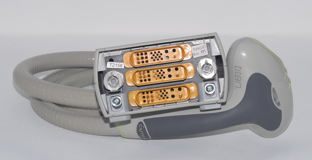 Cutera Titan Handpiece Xeo Coolglide Laser IPL Wrinkles Acne Scars Face Neck SA