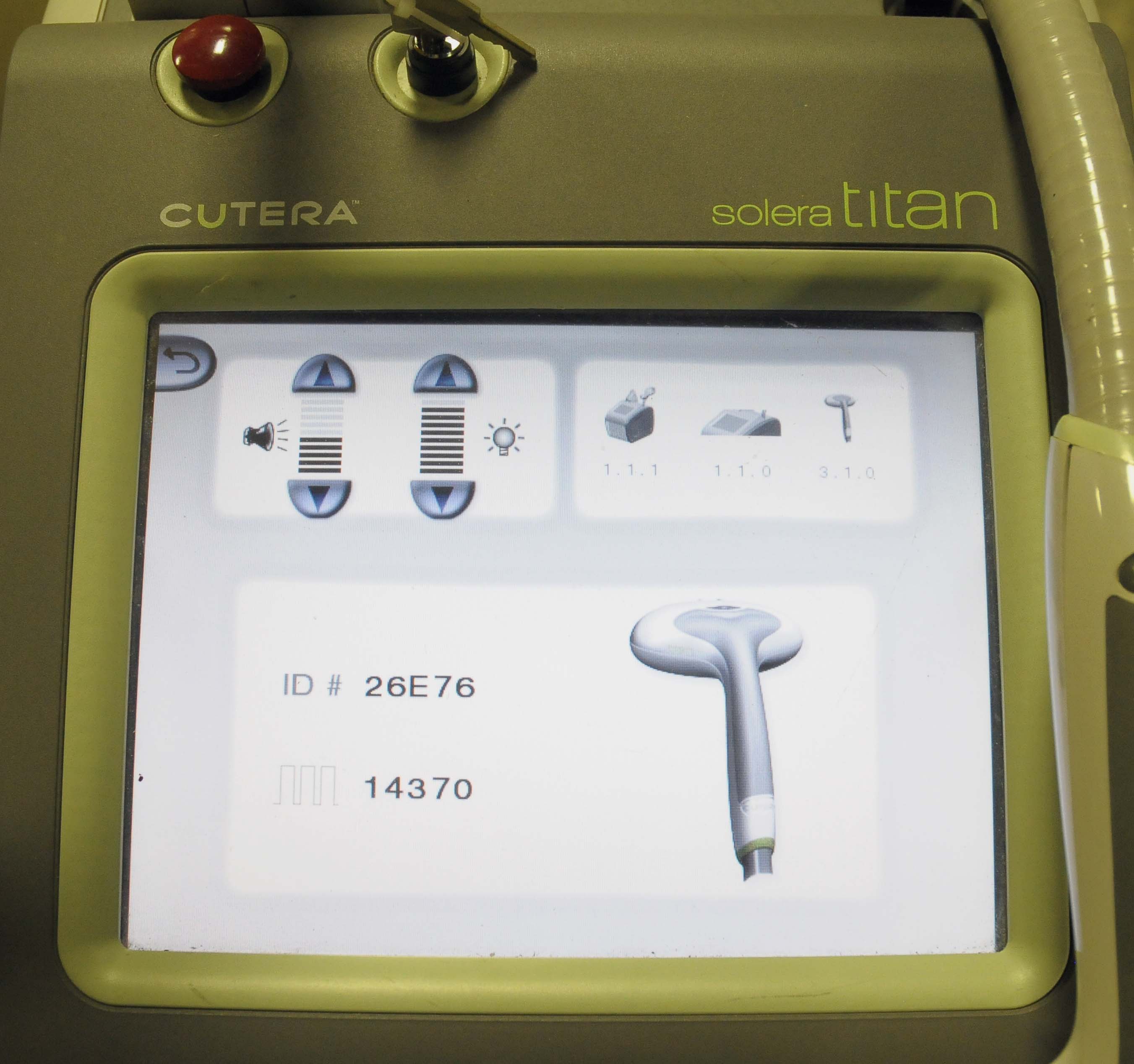 2006 Cutera Solera Titan IPL Laser HandPiece Aesthetic Cosmetic Skin Tightening