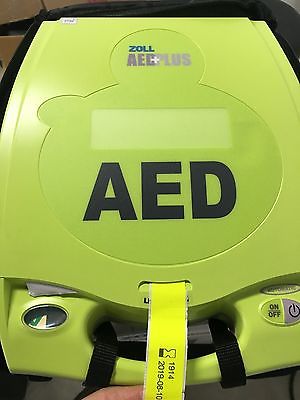ZOLL AED PLUS AHA 2010 CASE CABINET NO WEAR