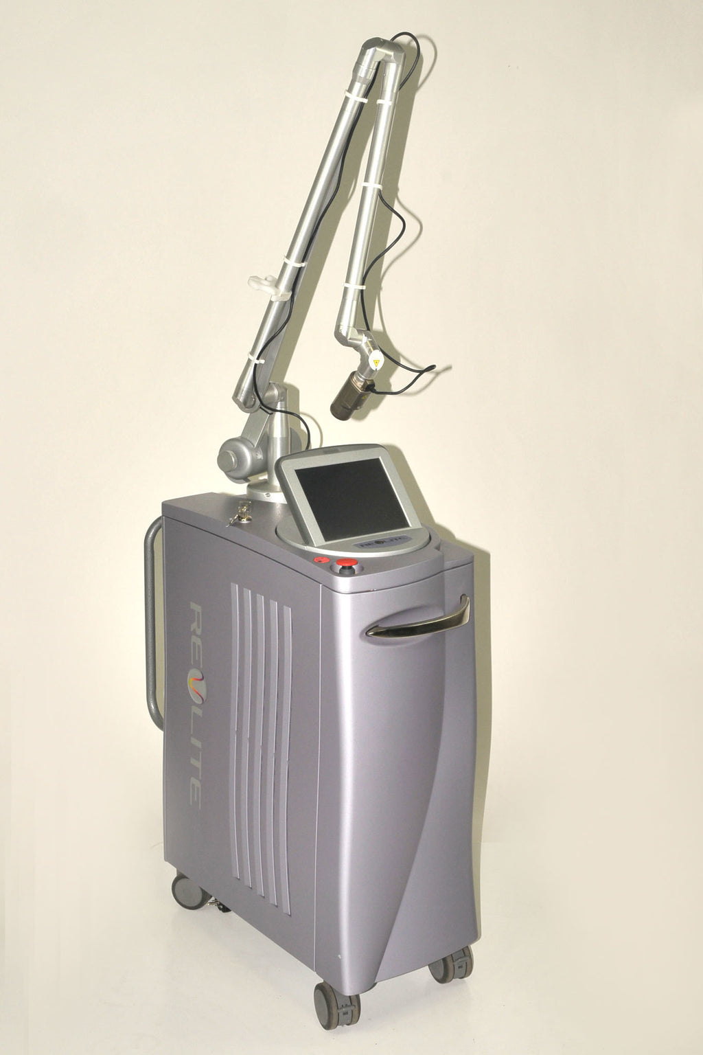 2013 Cynosure Hoya Conbio Con Bio Revlite Rev Lite Si Q-Switch Laser Tattoo 1064