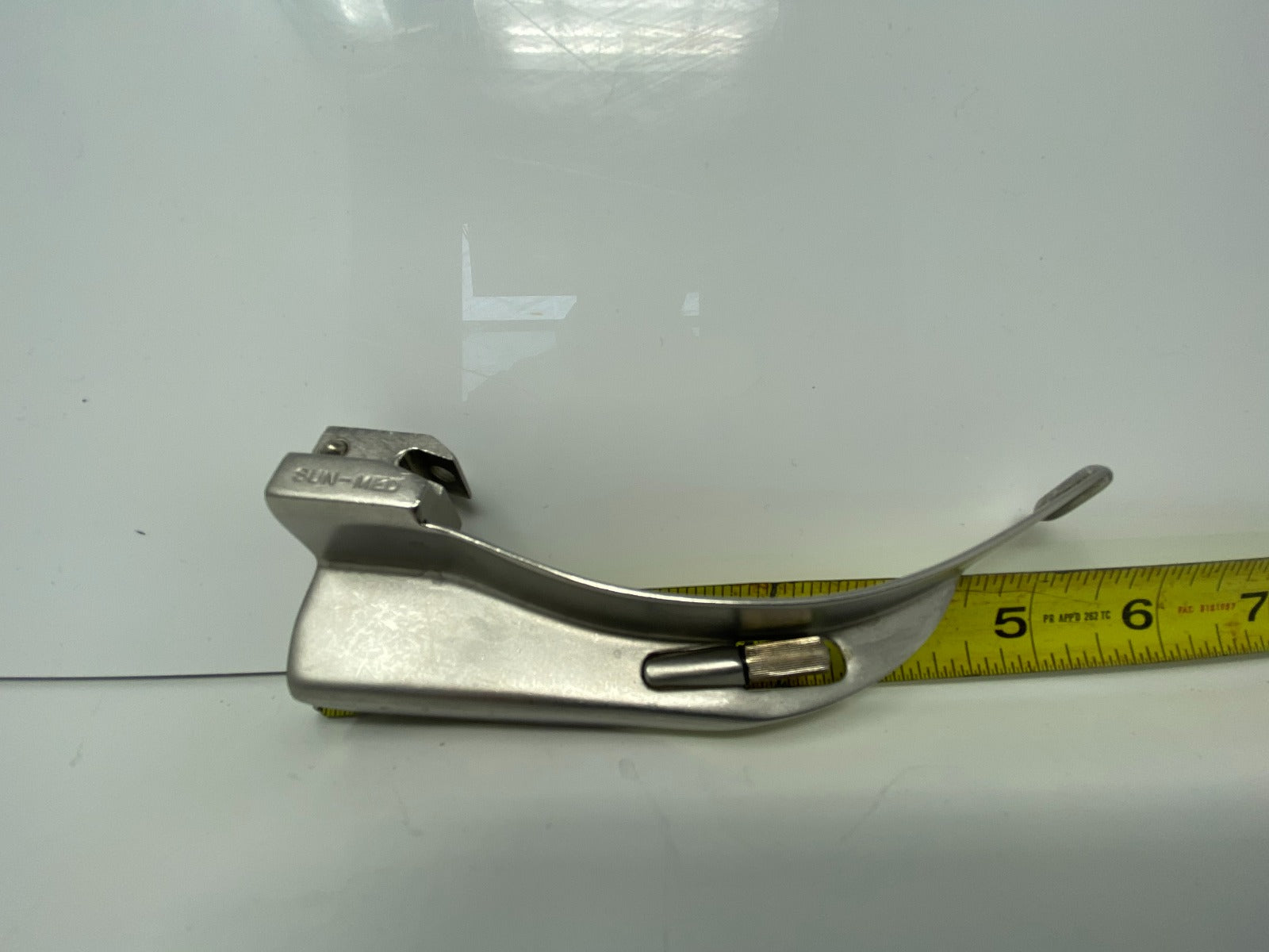 SunMed Med Macintosh 3 Blade Mac 3 Fiber Optic Laryngoscope 5" Inches Sold AS IS
