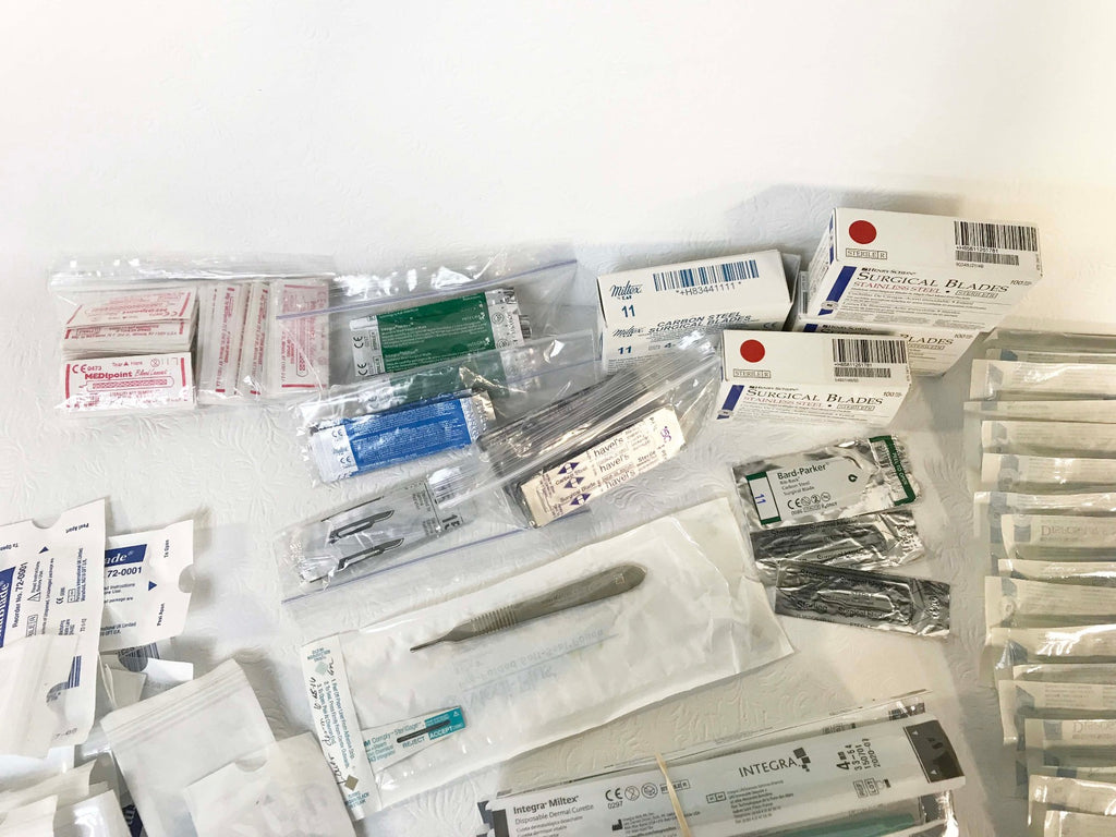 Lot of ~640 Surgical Blades Dermal Curettes Dermablade Biopsy Incision Excision