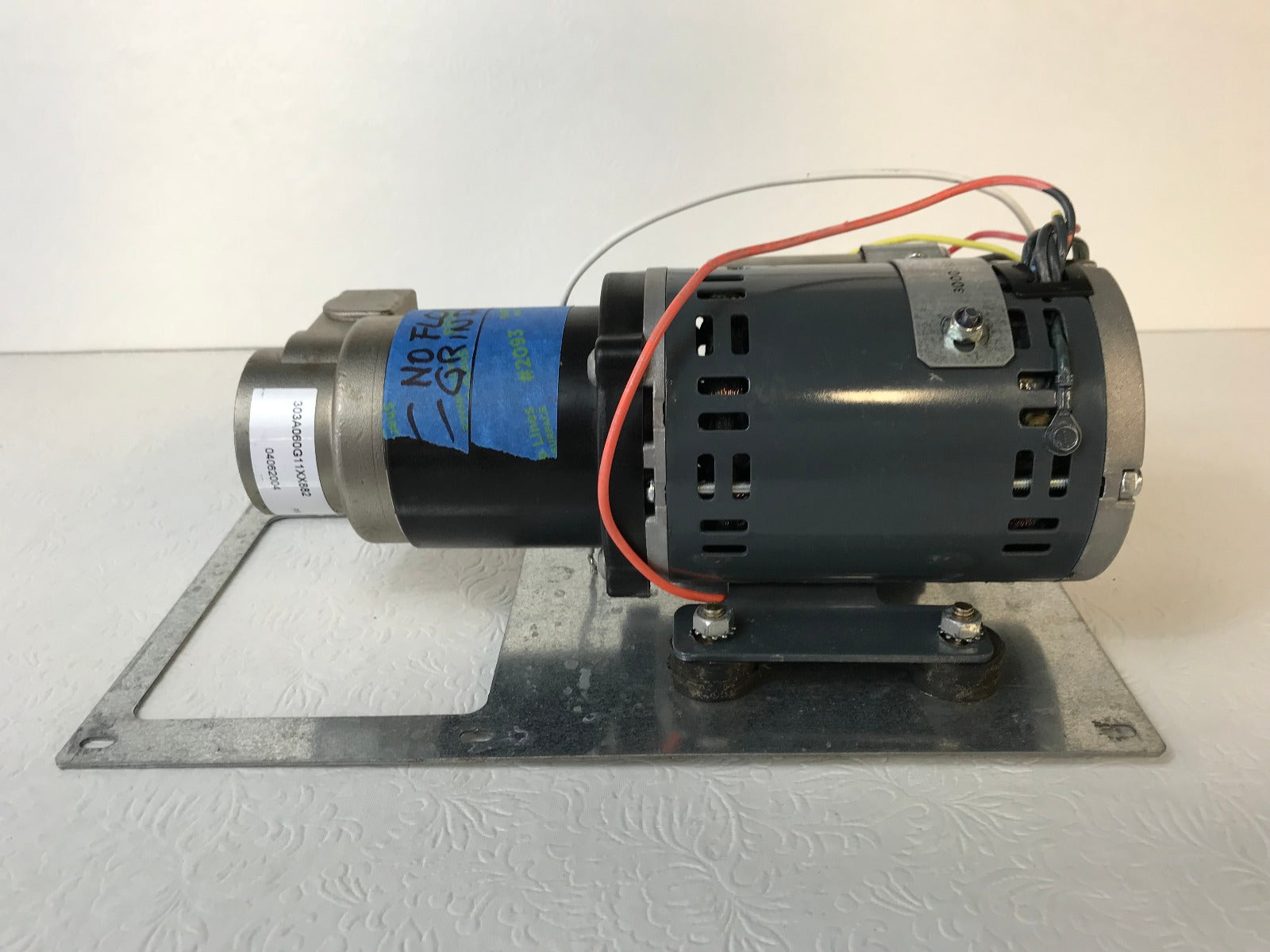 Procon Pump 303A060G11XX882 w/ 1/6HP 1350/1650RPM Motor AS IS NOT WORKING