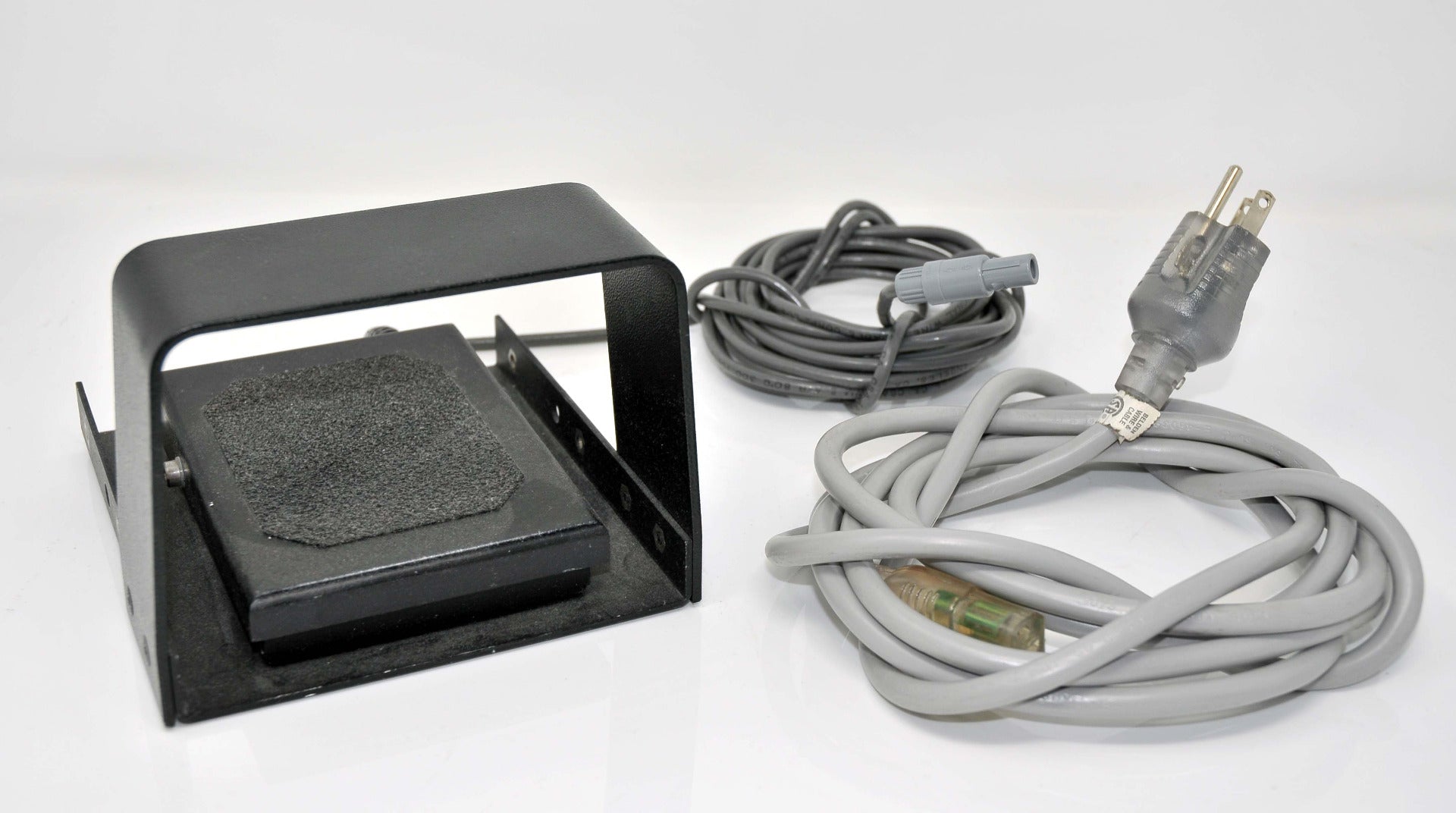 Iridex Iriderm DioLite 532 nm Diode Vascular Pigment Lesion Laser w Handpieces