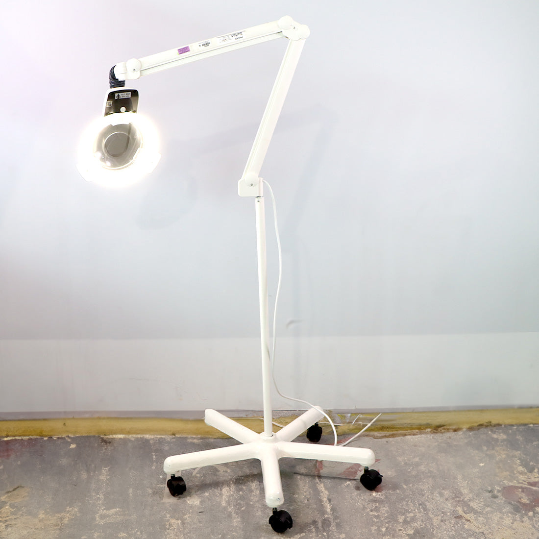 Philips Burton EM60 Portable Medical Patient Exam Light Floor Mount