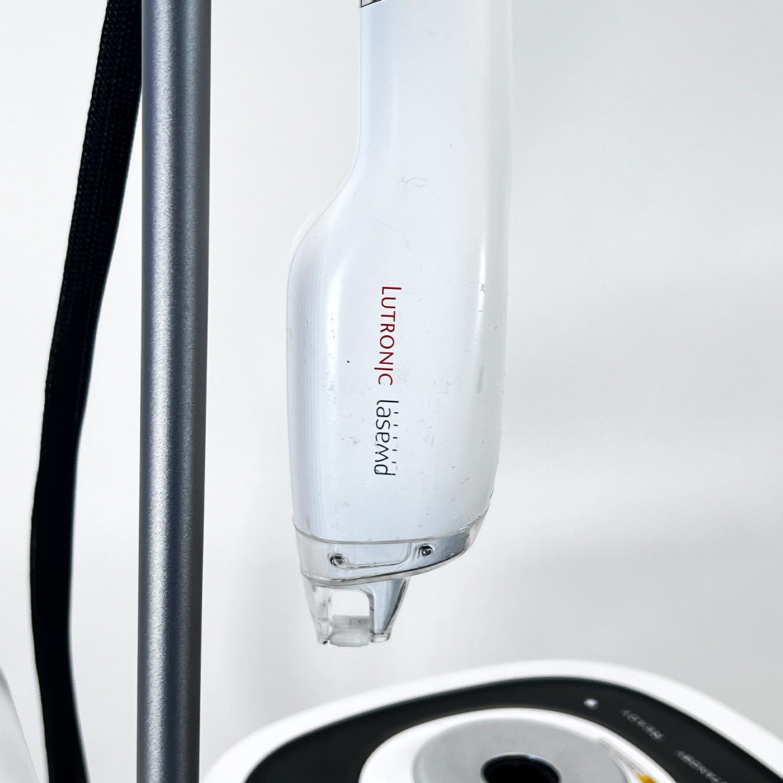 2018 Lutronic LaseMD Pro Fractional Skin Wrinkles Resurfacing Laser System